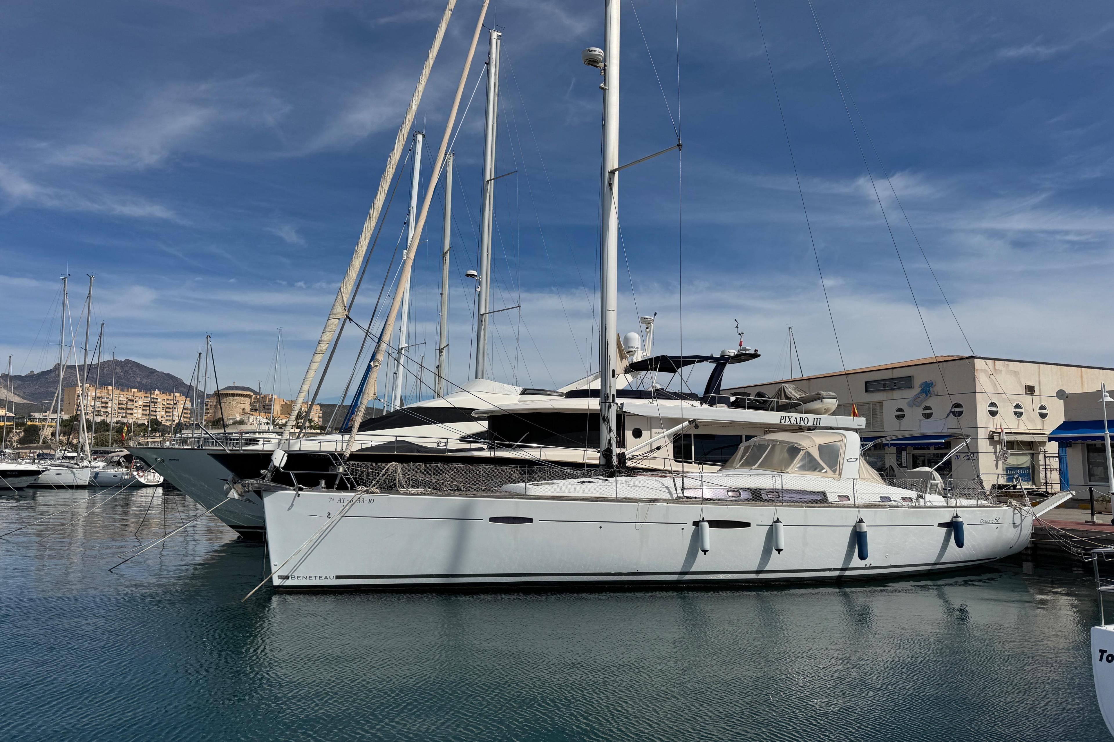 Beneteau Oceanis 58
