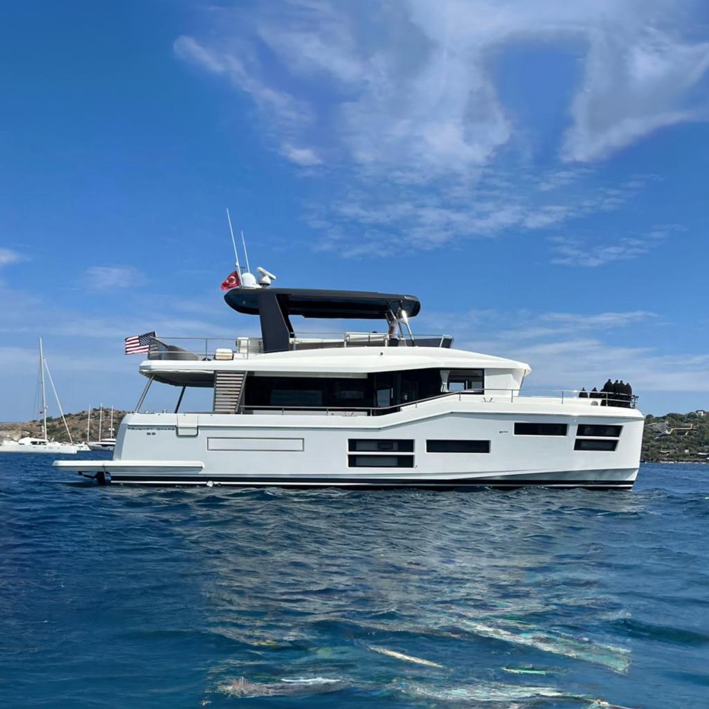 Beneteau Grand Trawler 62