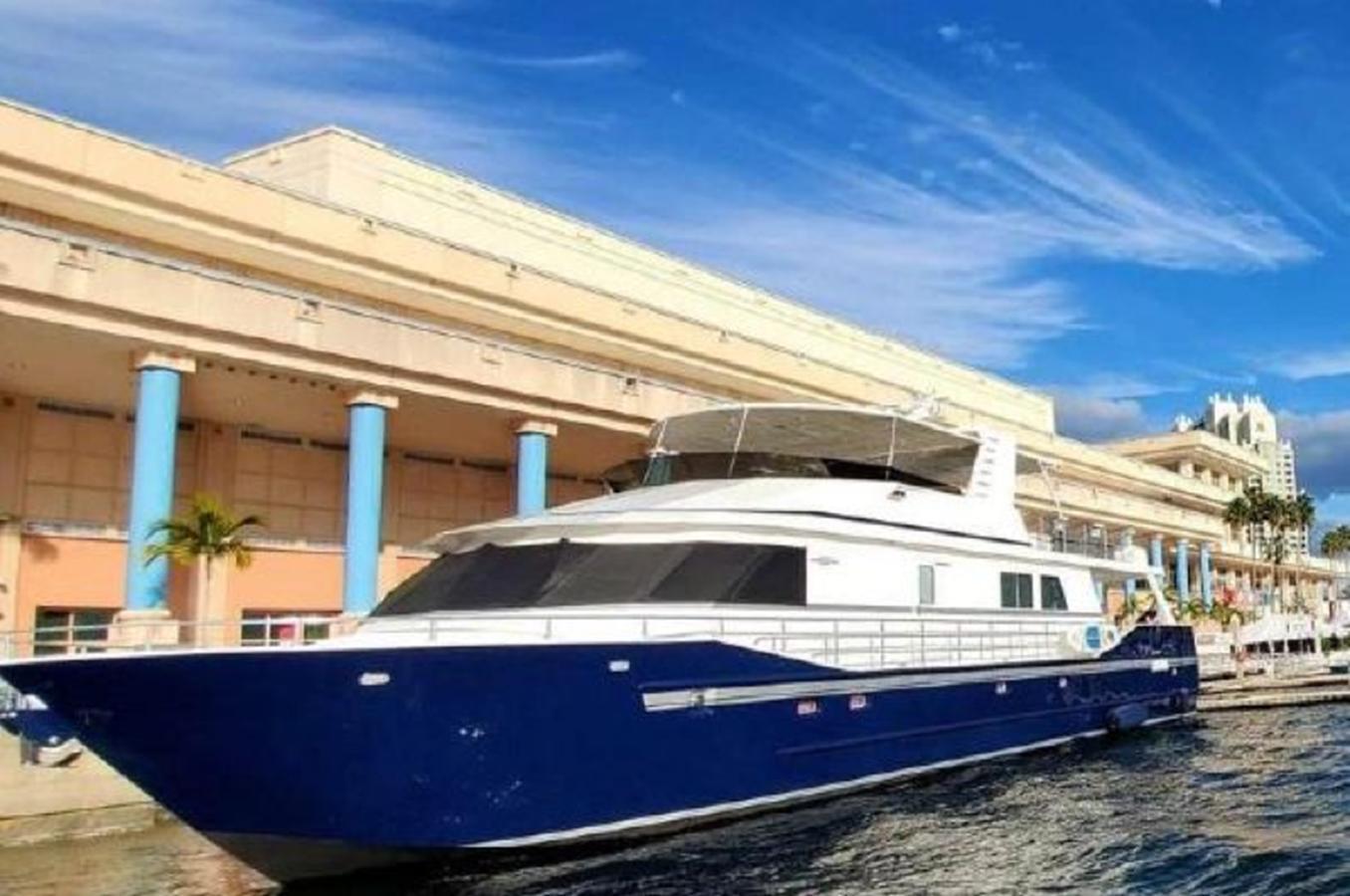 2009 CUSTOM Flybridge MotorYacht for sale
