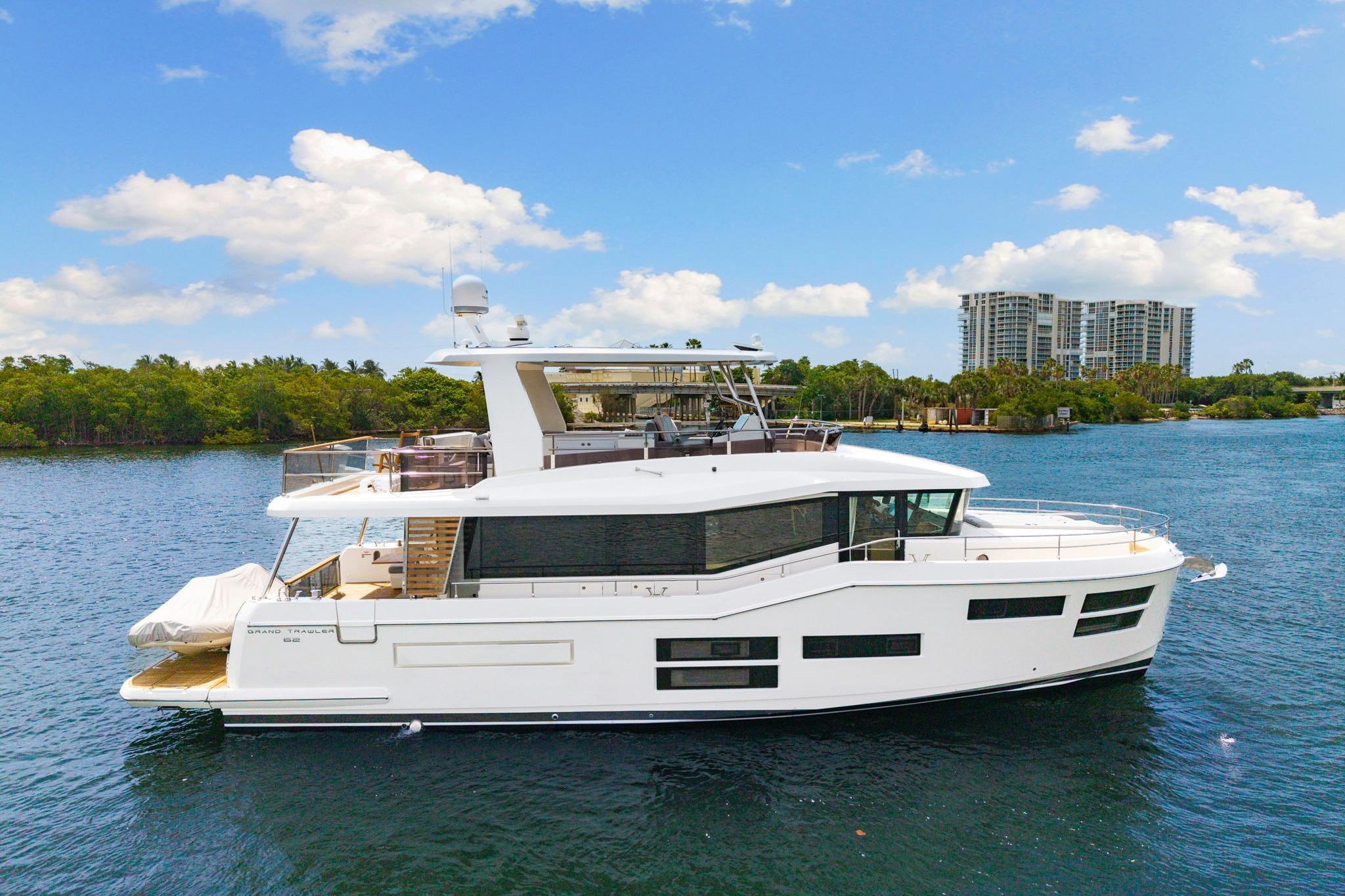Beneteau Grand Trawler 62