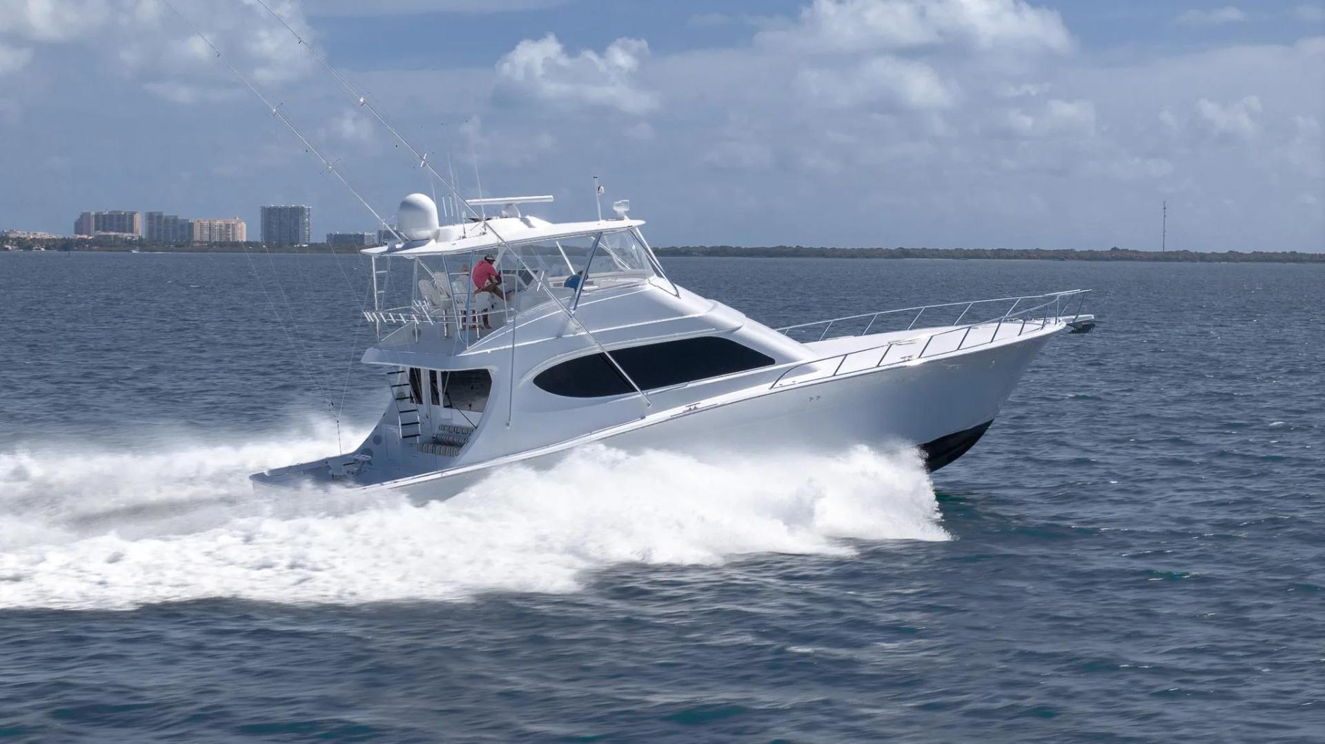 Hatteras GT70