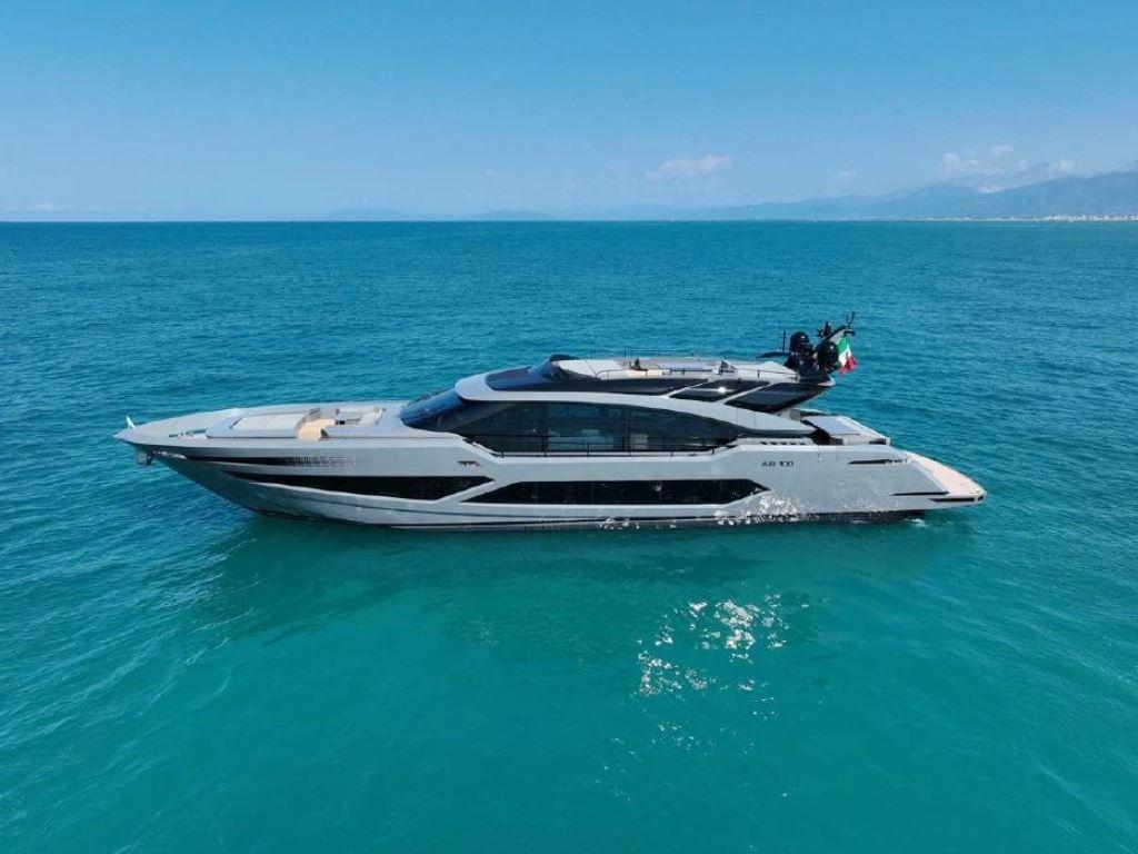 AB Yachts 100