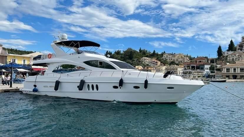Majesty Yachts 66 Flybridge