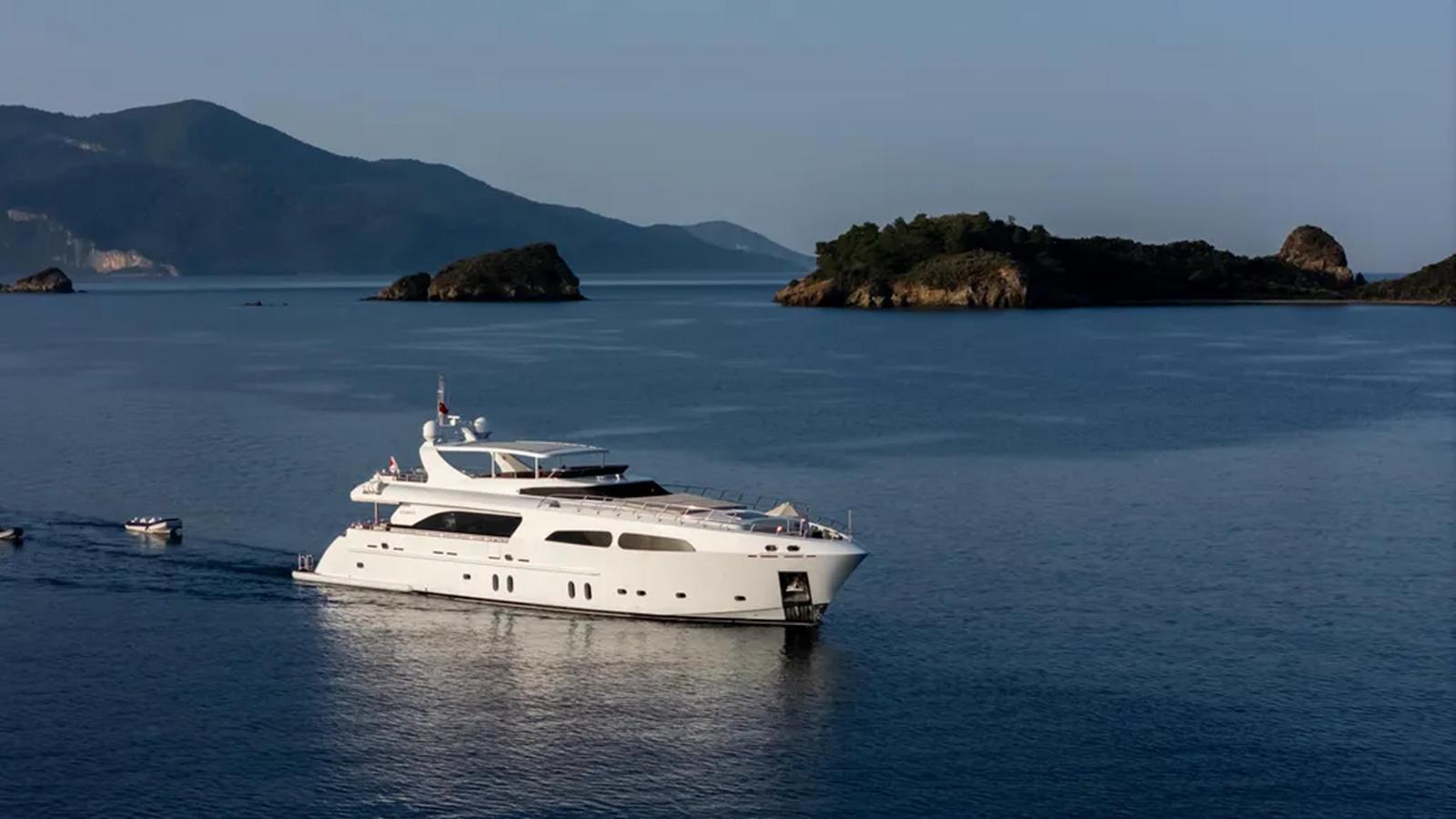 2012 DRAGOS Motor Yacht