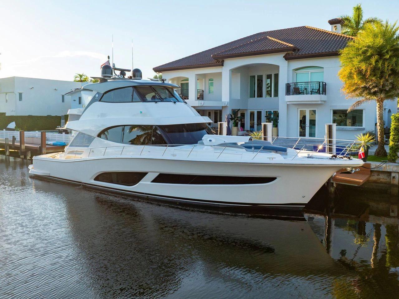 Riviera 64