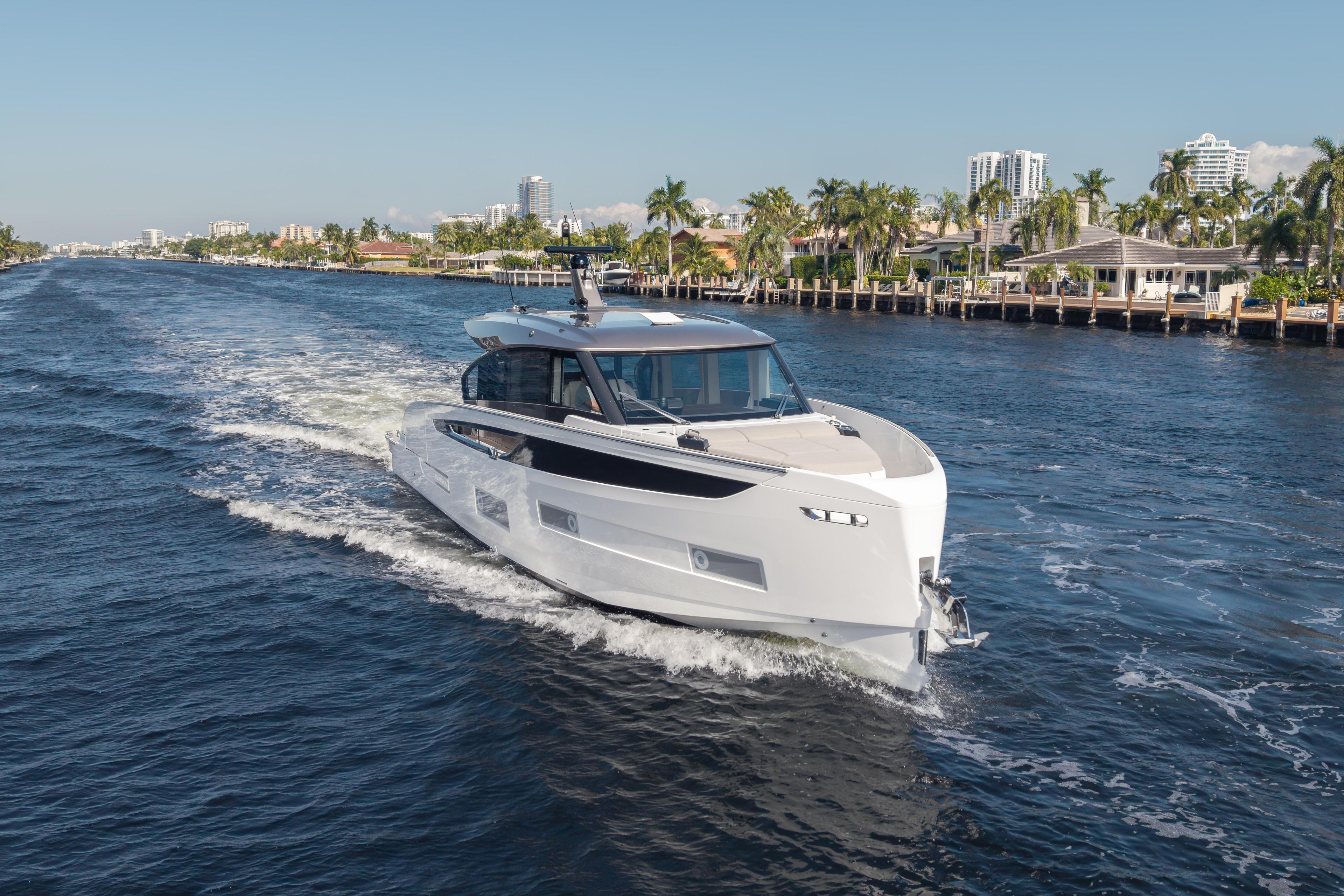 Azimut Seadeck 6