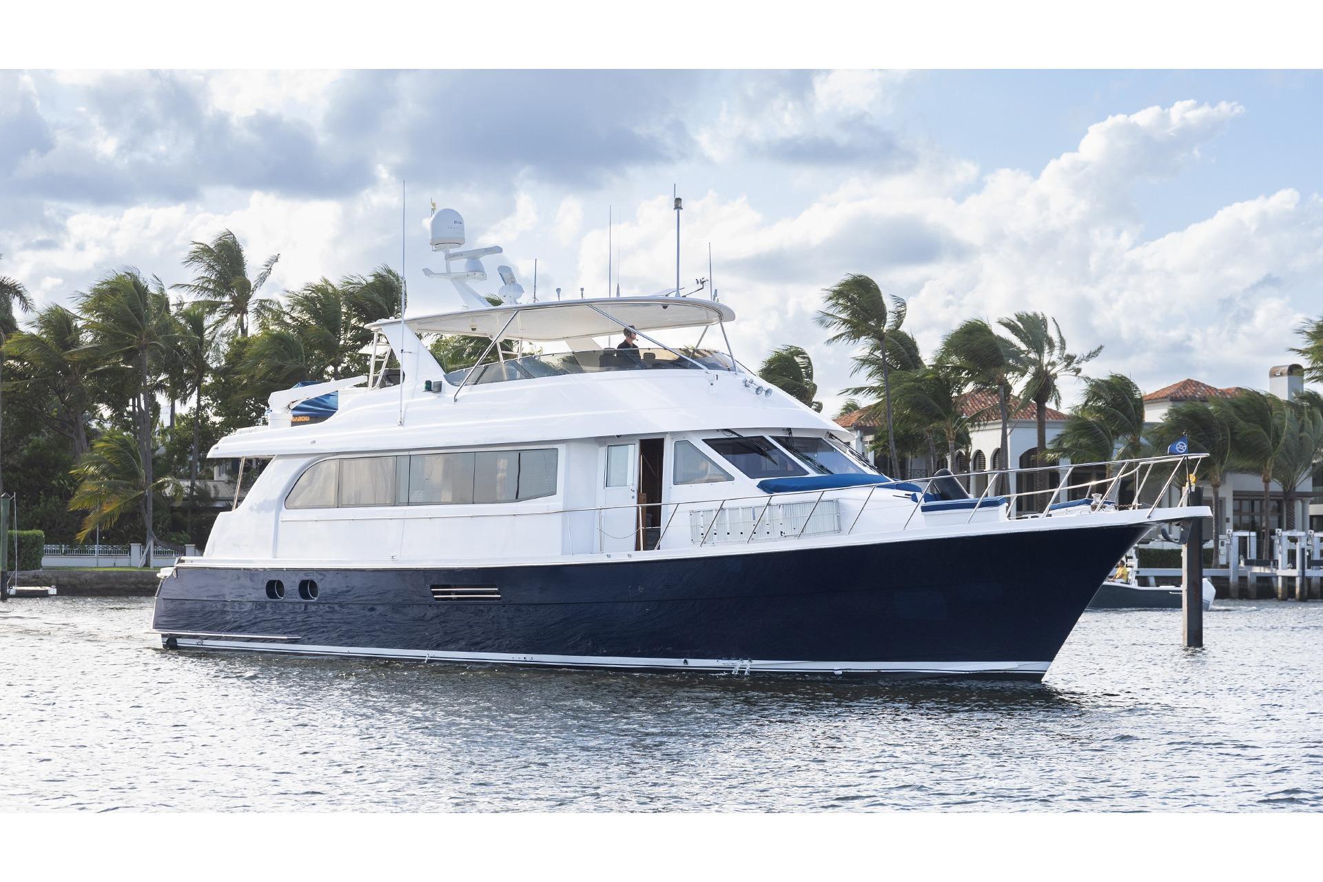 Hatteras 75 Cockpit Motor Yacht