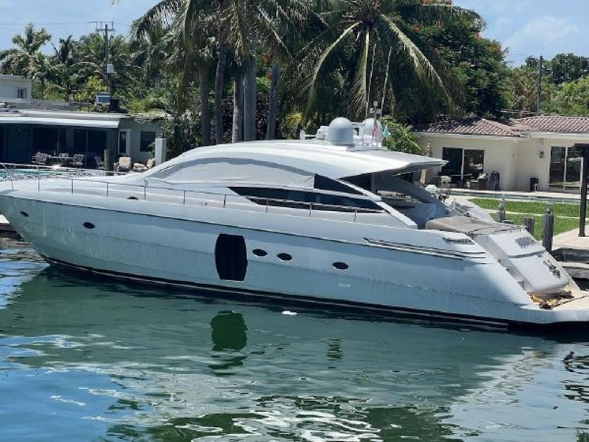 Pershing 64 X
