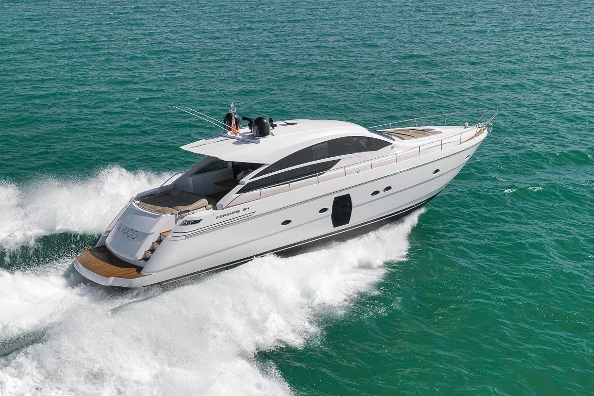 Pershing 64