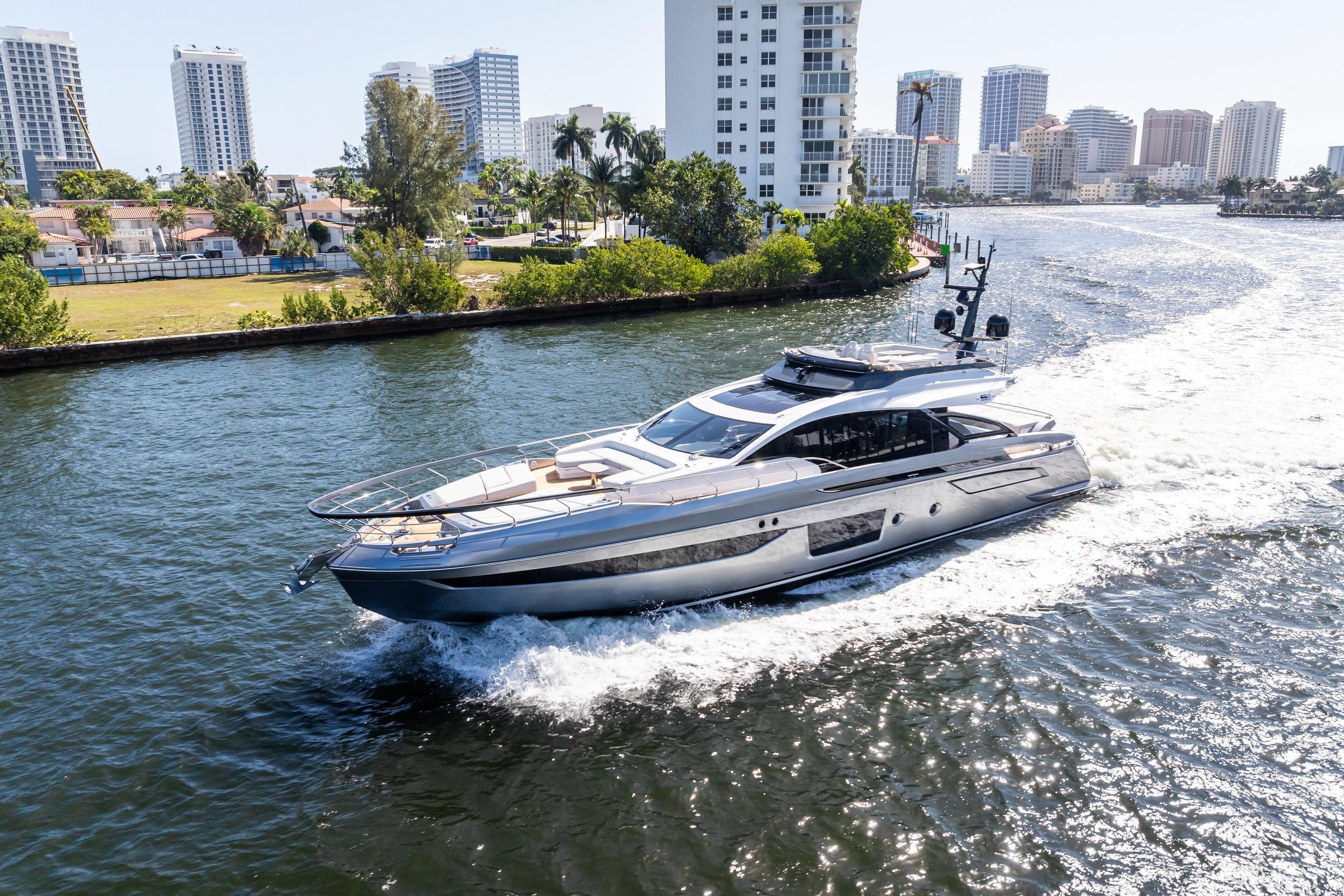 Azimut S8