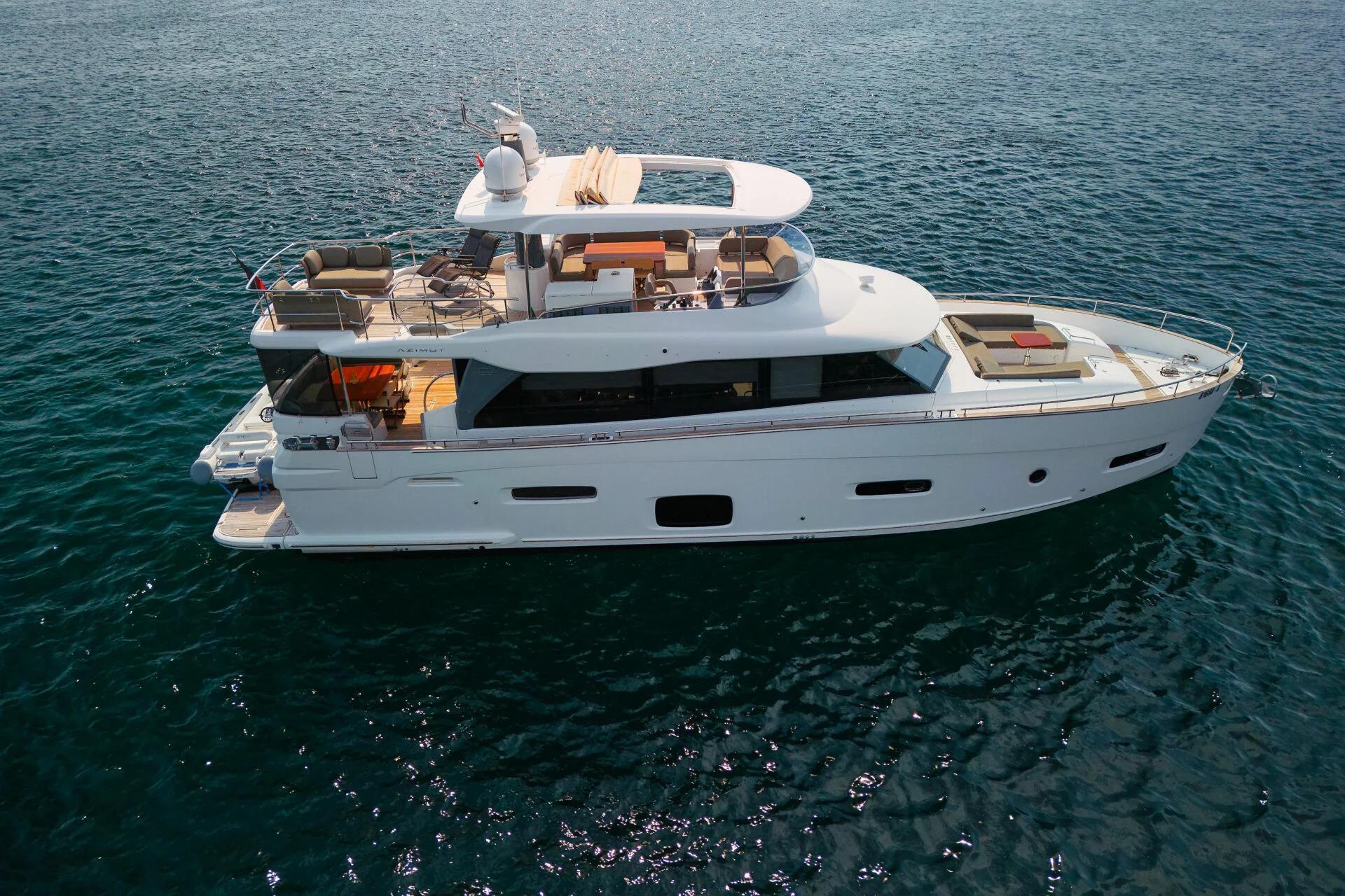 Azimut Magellano 66