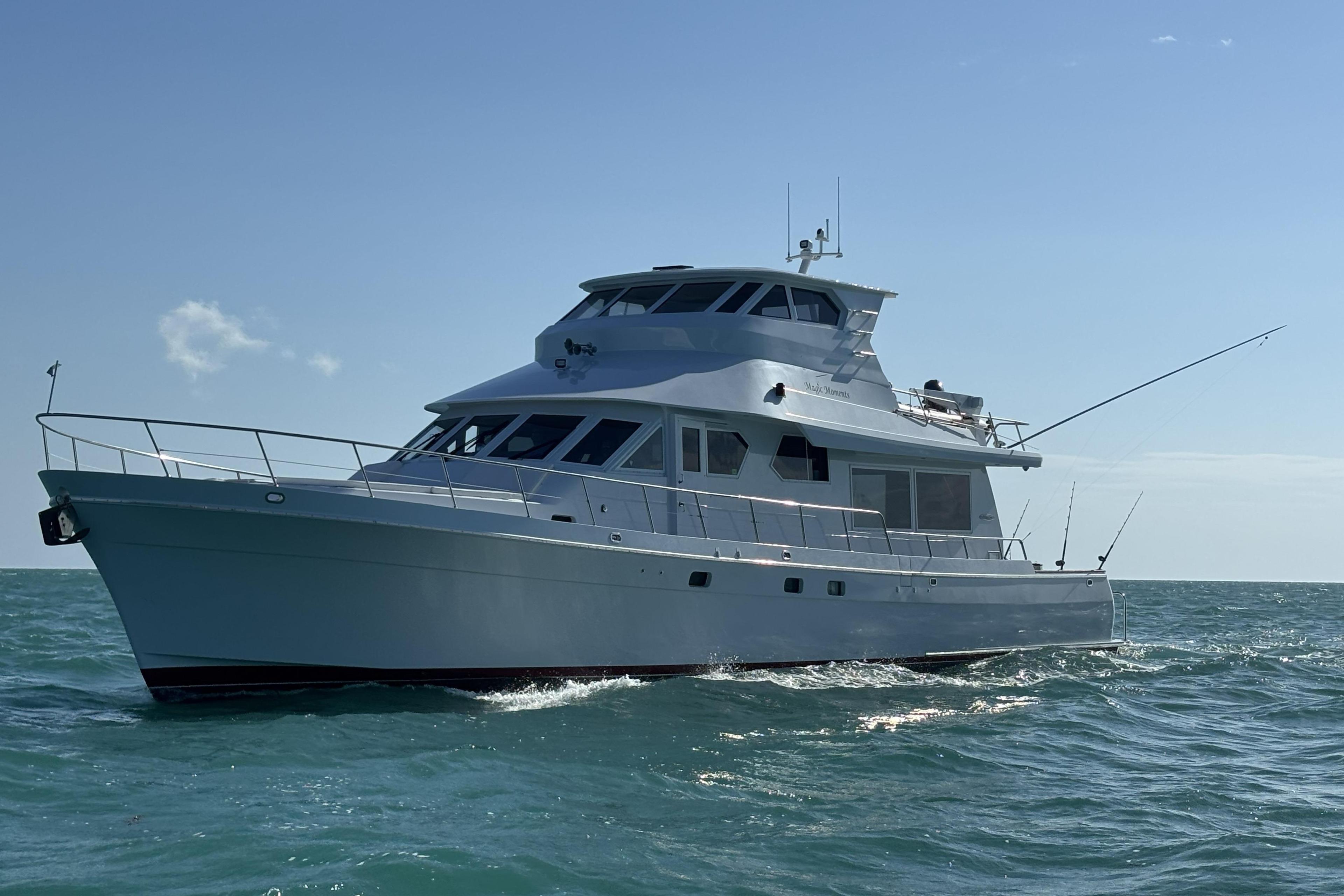 North Star 73 Cockpit Motoryacht