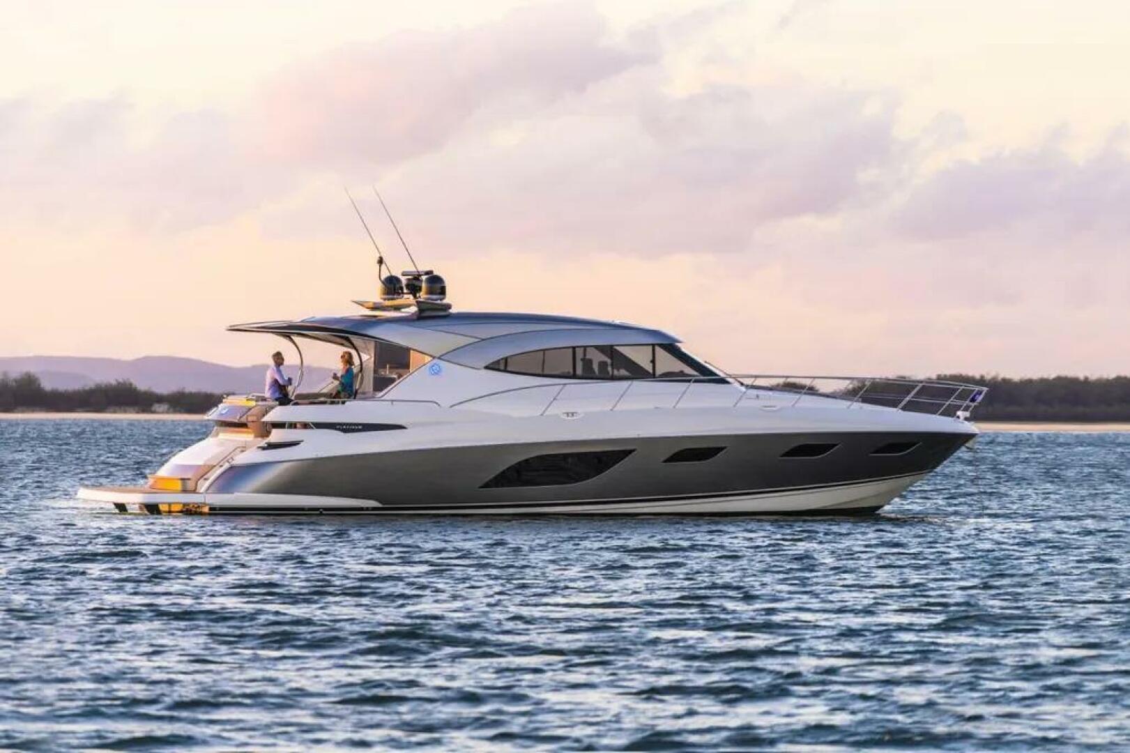 Riviera 6000