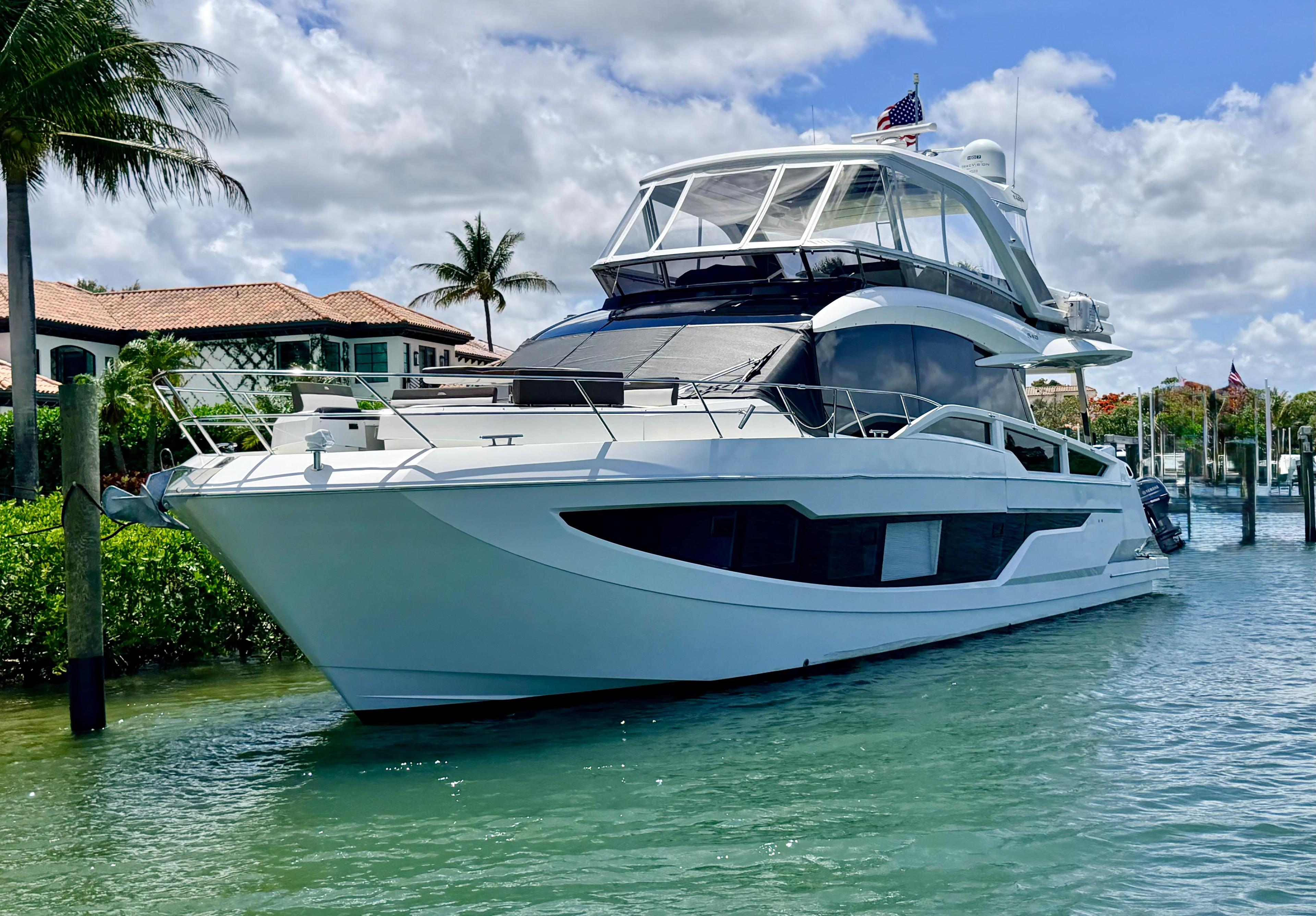 Galeon 640 FLY BRIDGE