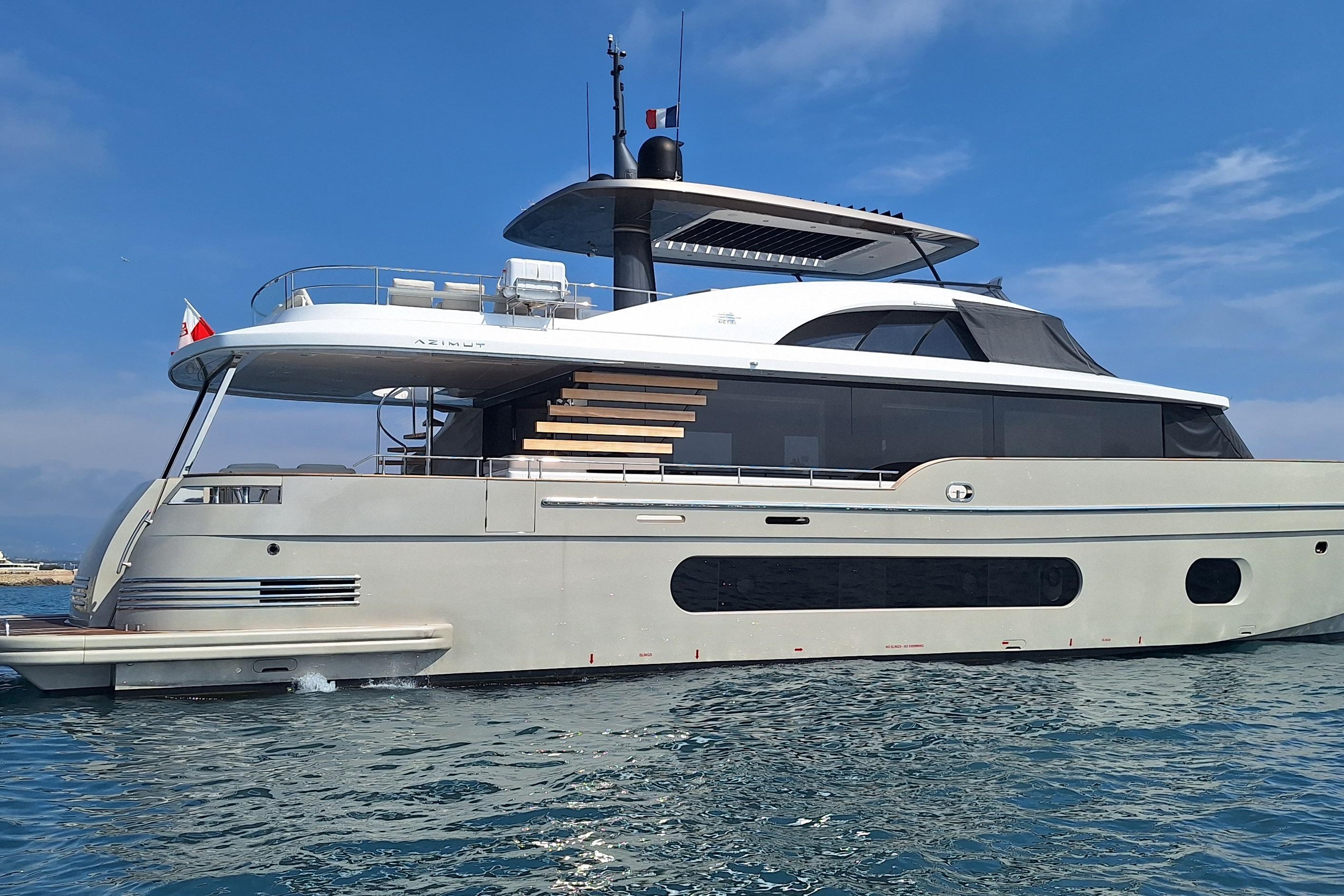 Azimut Magellano 25M