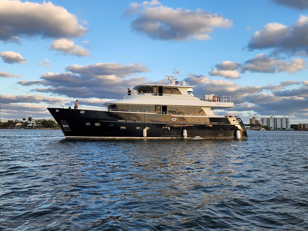 Fifth Ocean Shipyard 24m Long Range Explorer