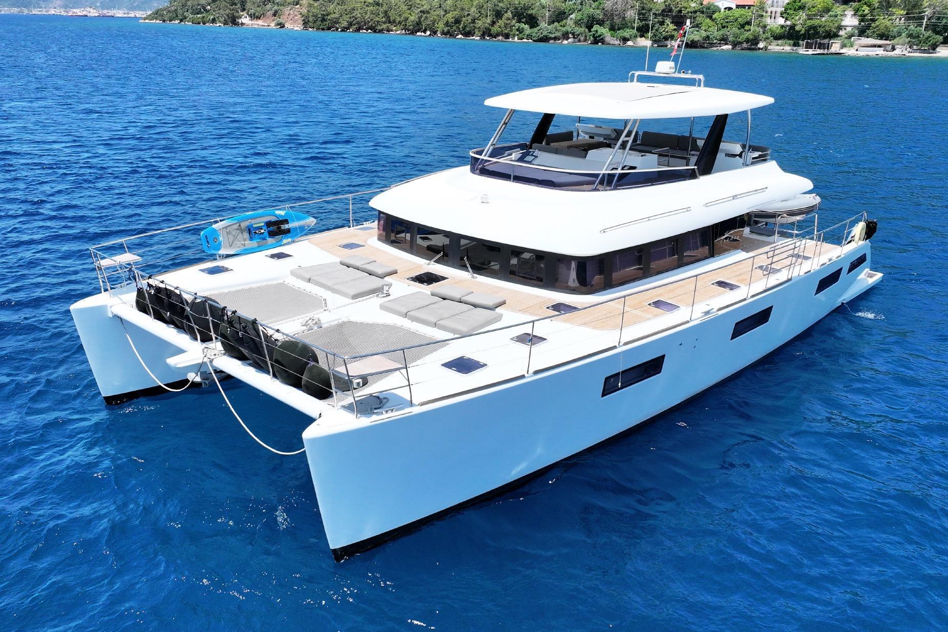 Lagoon 630