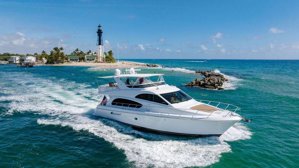 Hatteras 64 Motor Yacht