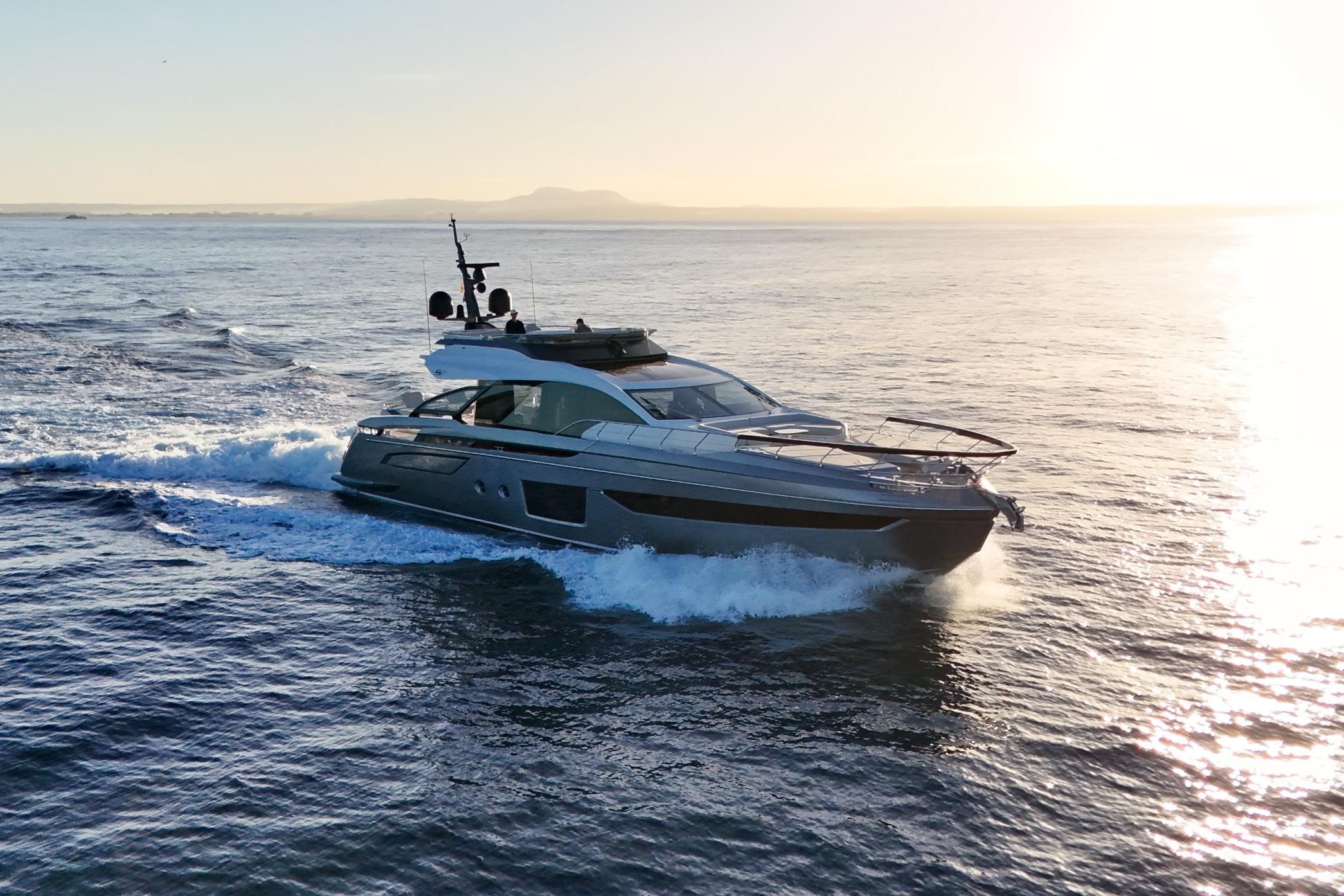 Azimut S8