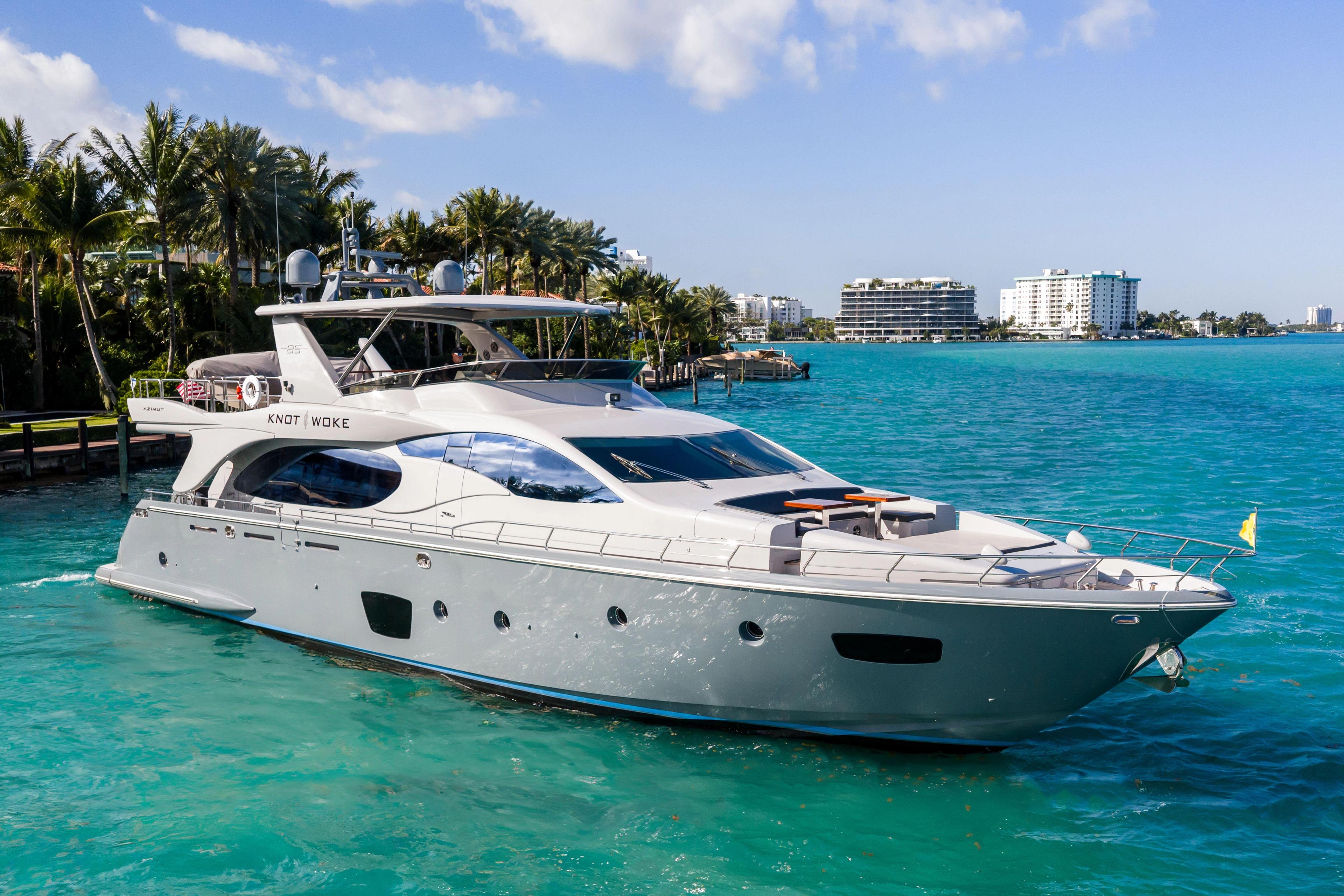 Azimut Flybridge 85