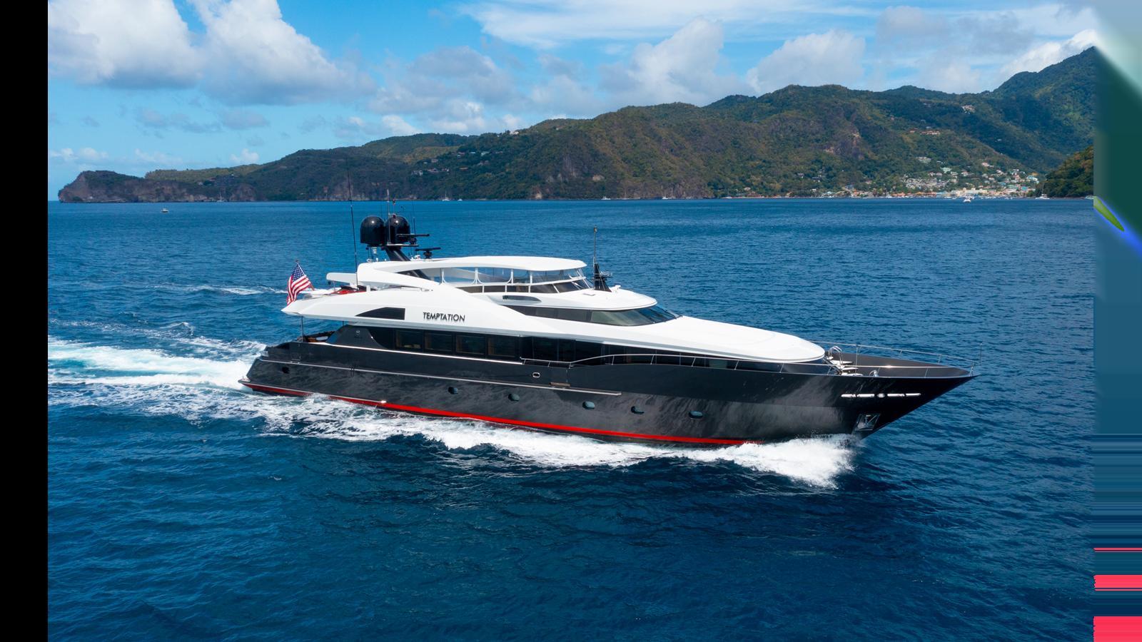 Palmer Johnson Raised Pilothouse