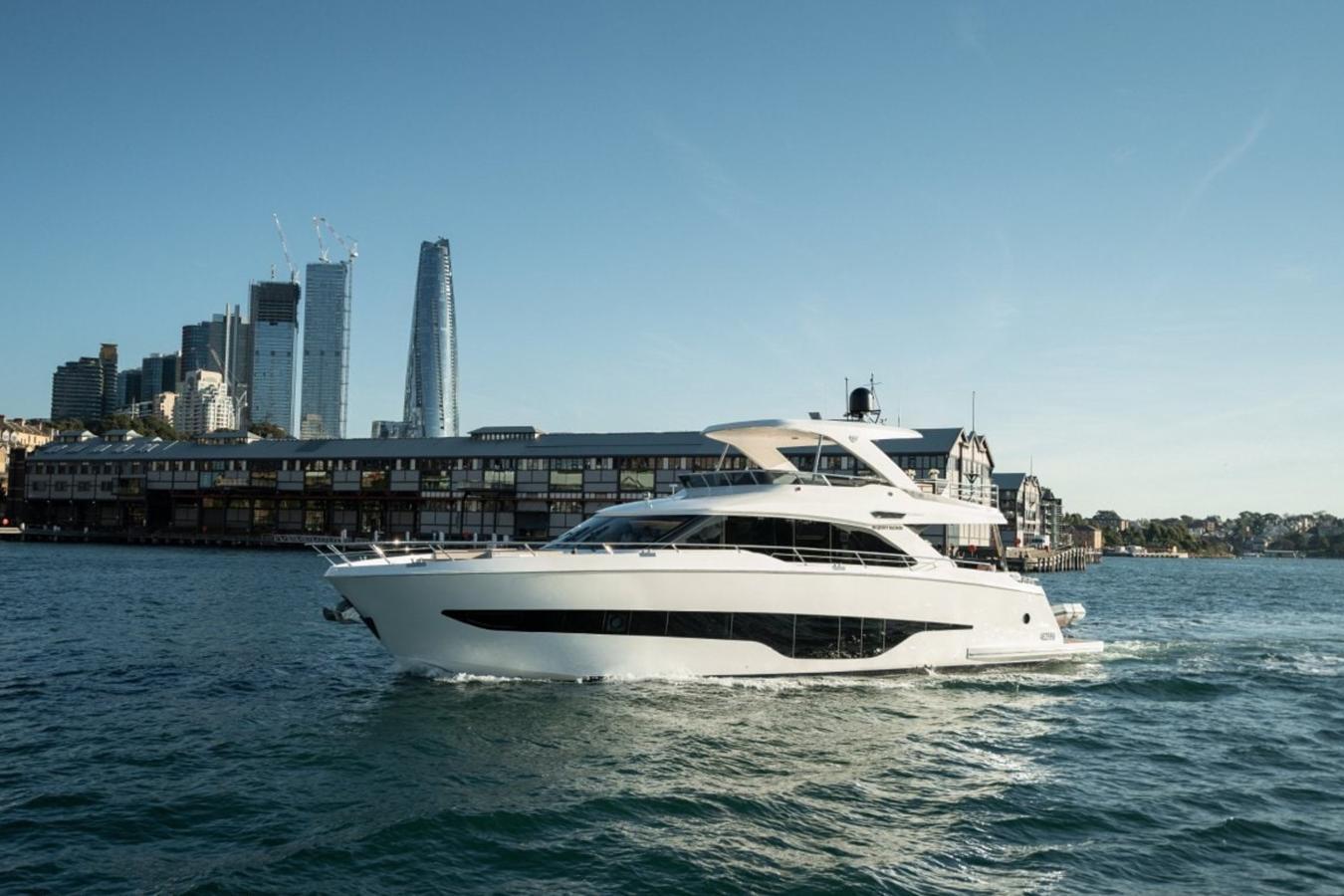 Majesty Yachts 72
