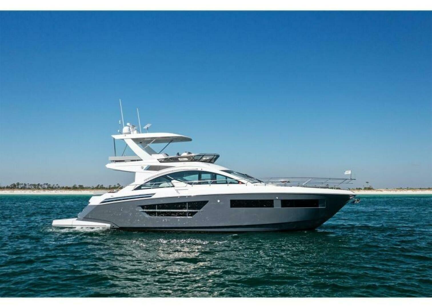 Cruisers Yachts 60 Cantius Fly