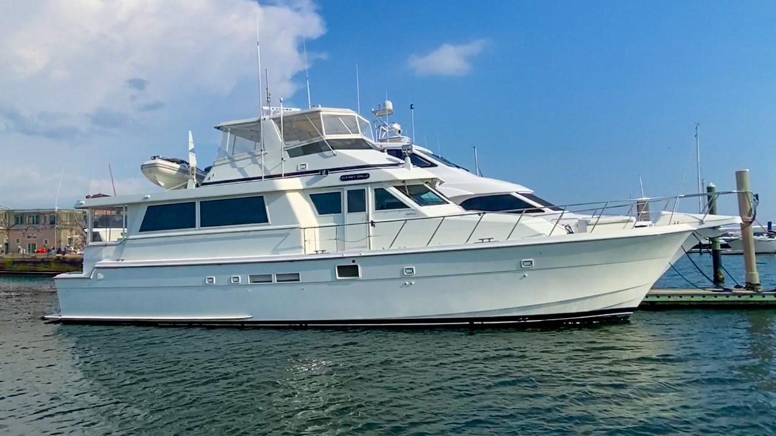 Hatteras 62 Cockpit Motor Yacht