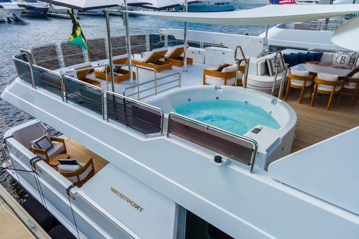 Westport 130 Motoryacht