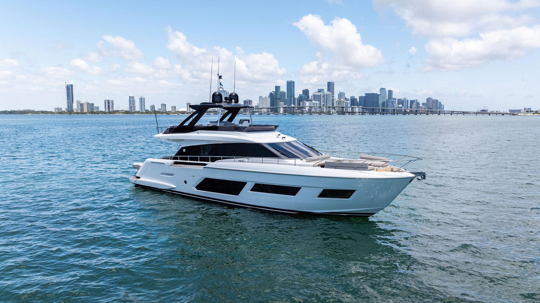 Ferretti 670