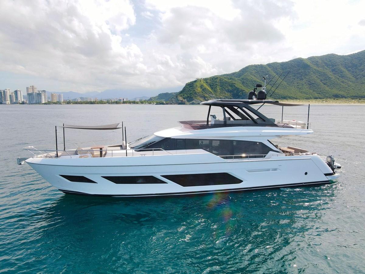 Ferretti 720