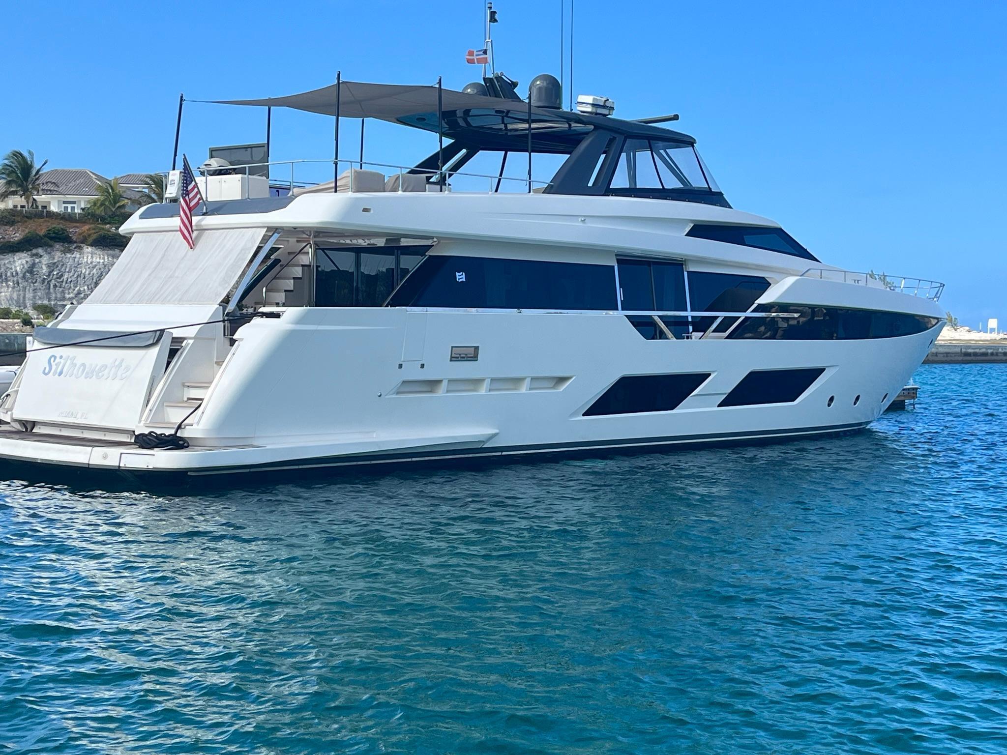 Ferretti 920