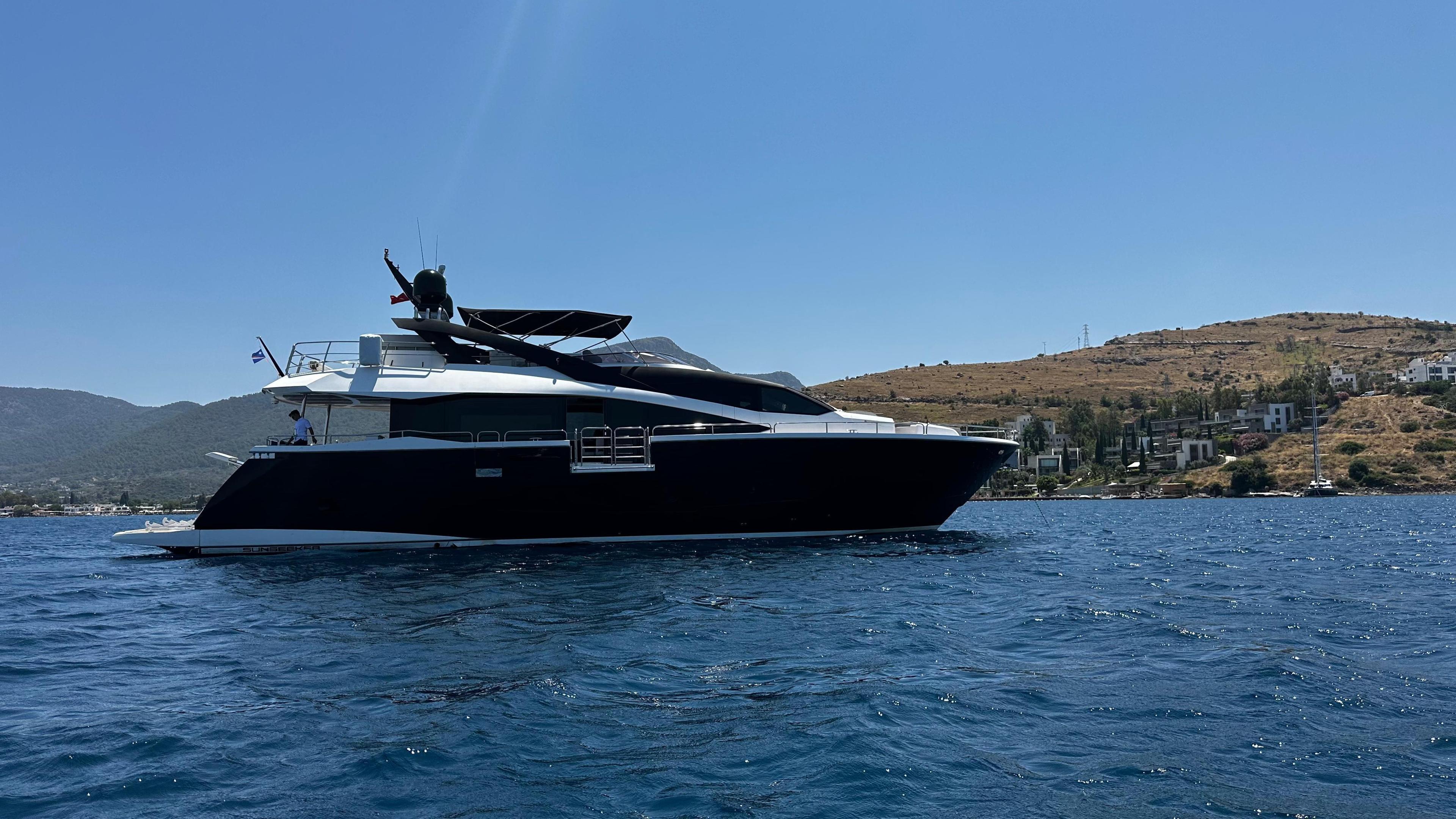 Sunseeker 86 Yacht