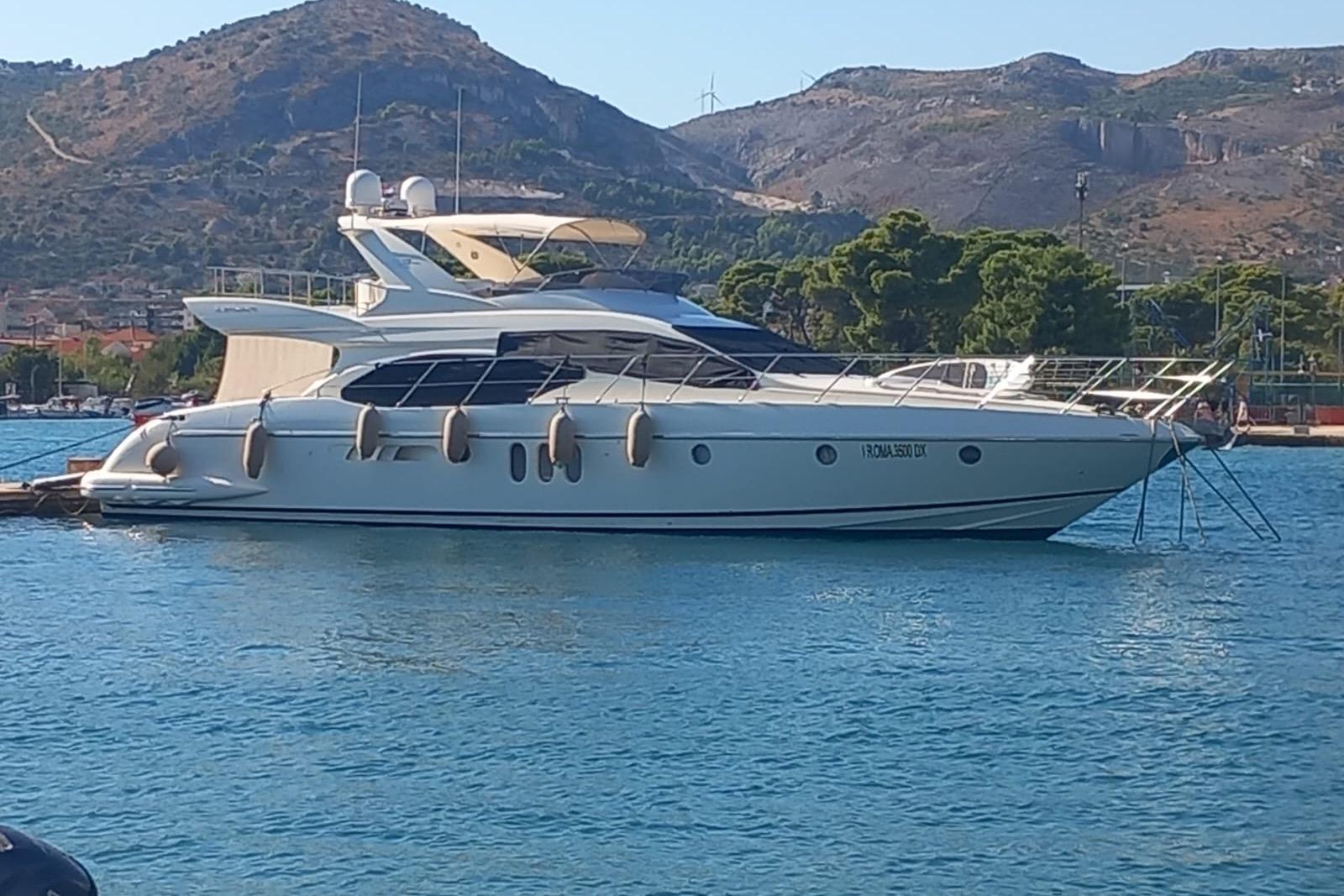 Azimut 62