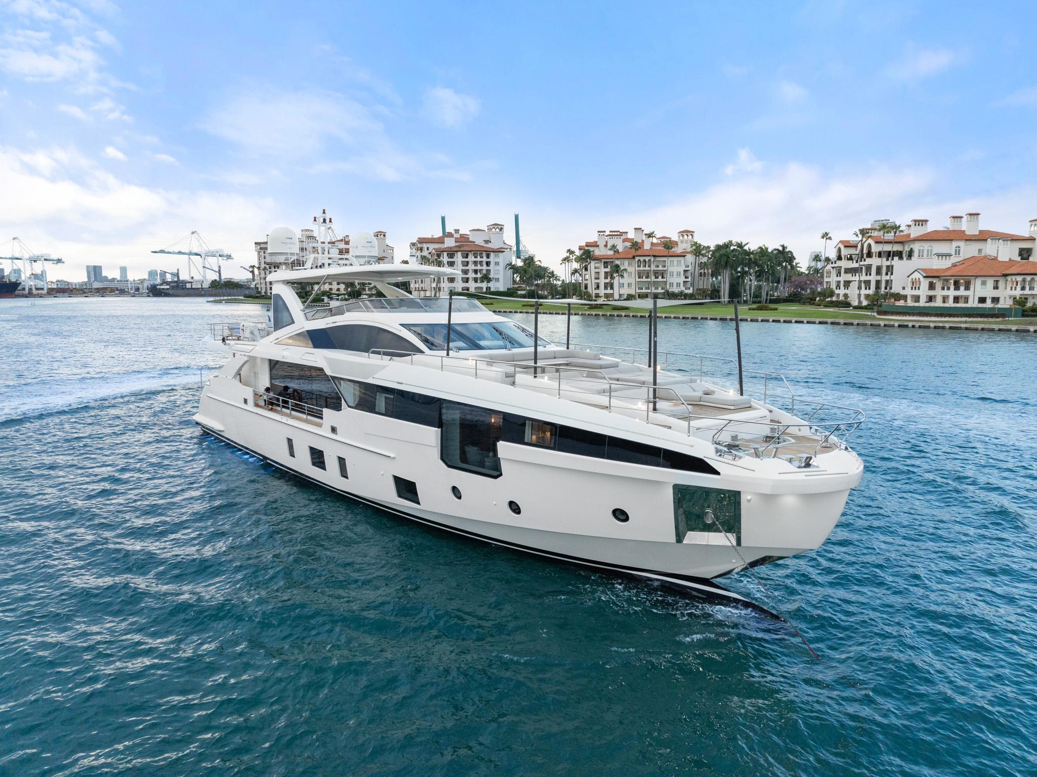 Azimut Grande 32M for sale