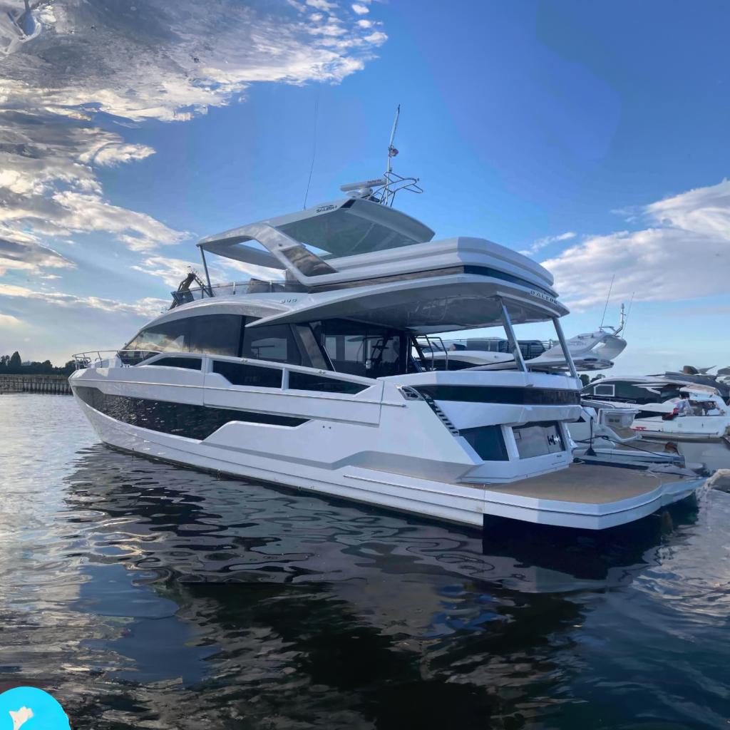 Galeon 640 Fly