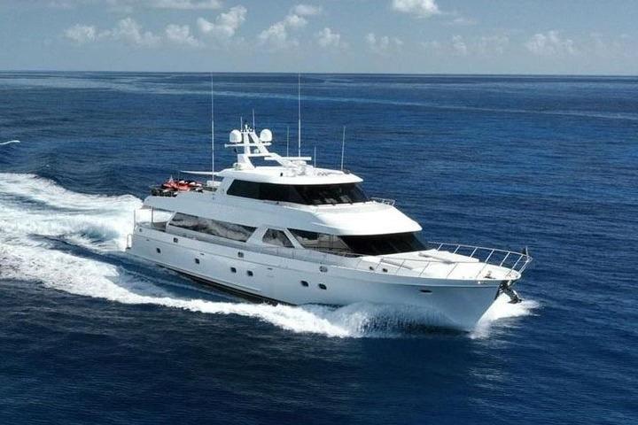 Ocean Alexander 100 Skylounge