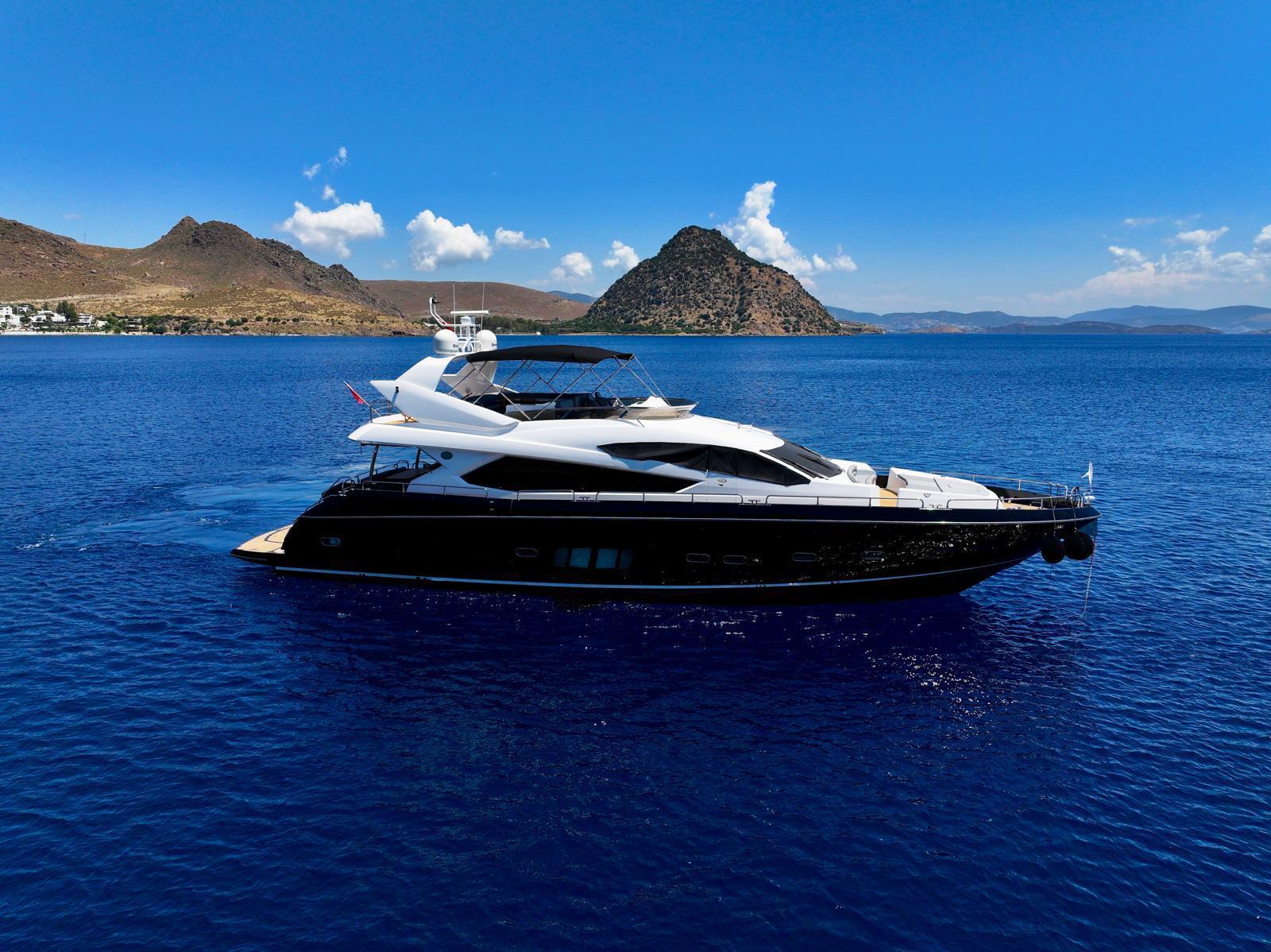 Sunseeker 80 Yacht