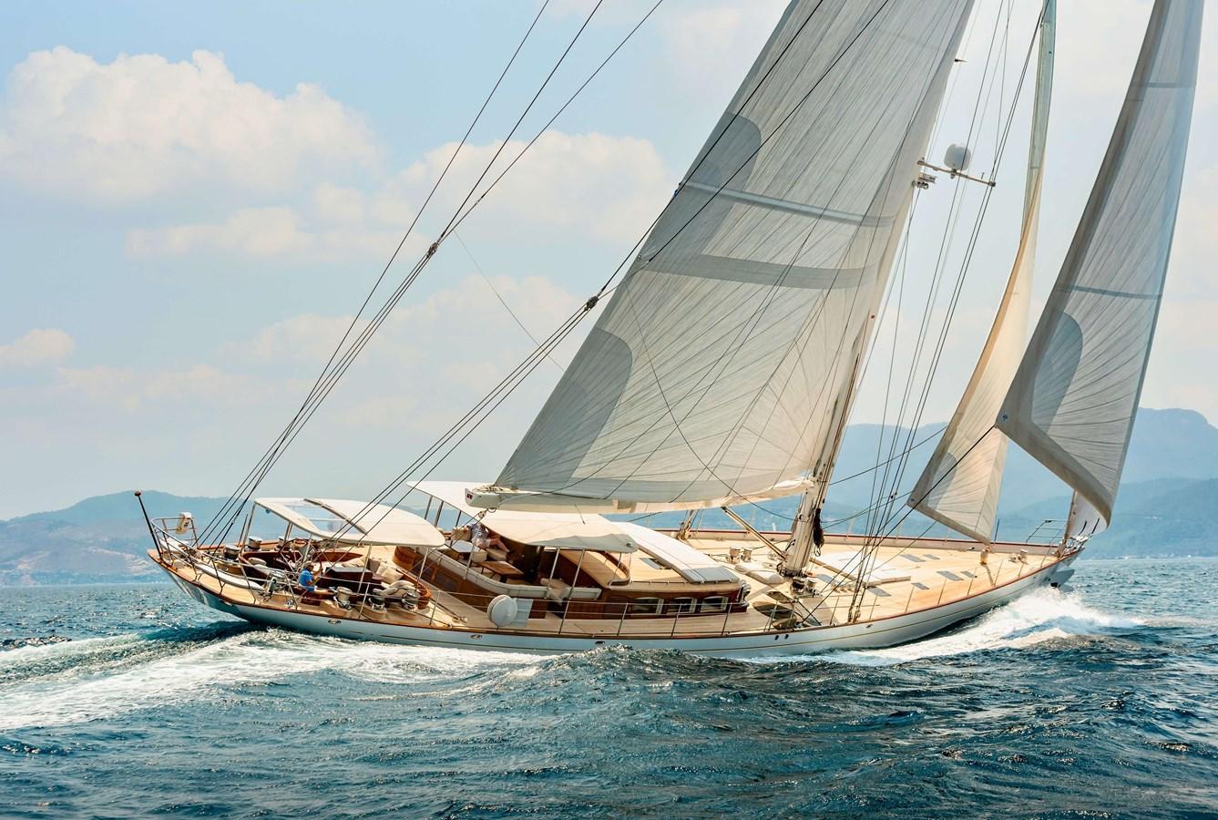 SES Yachts Truly Classic 128