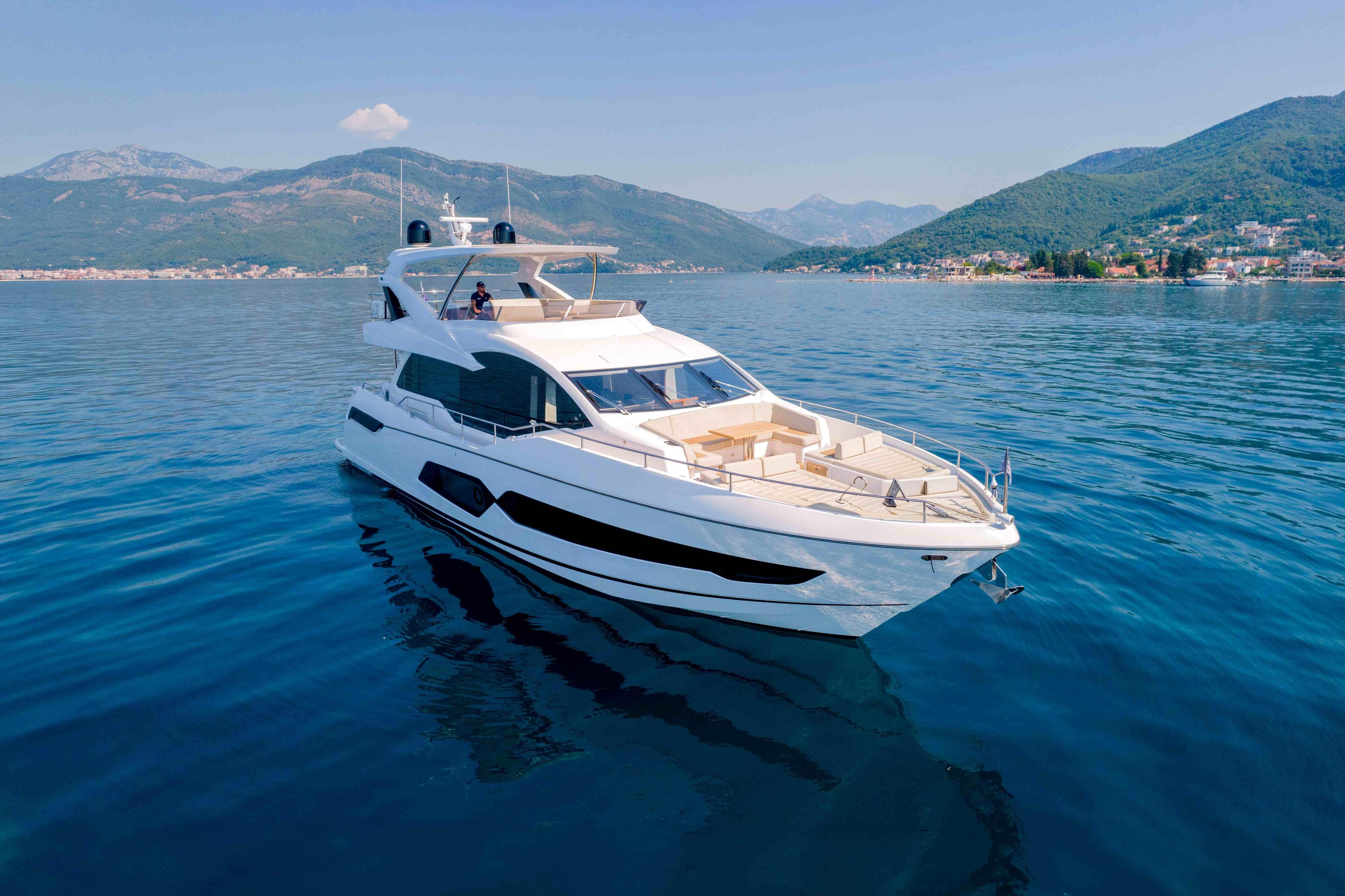 Sunseeker 76 Yacht for sale