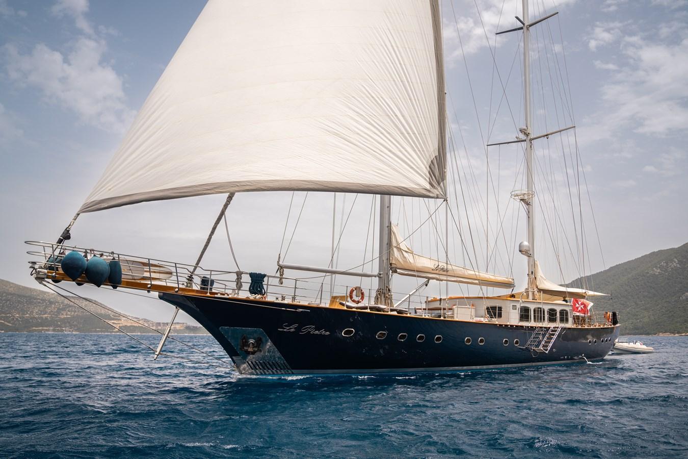 ADA YACHT WORKS