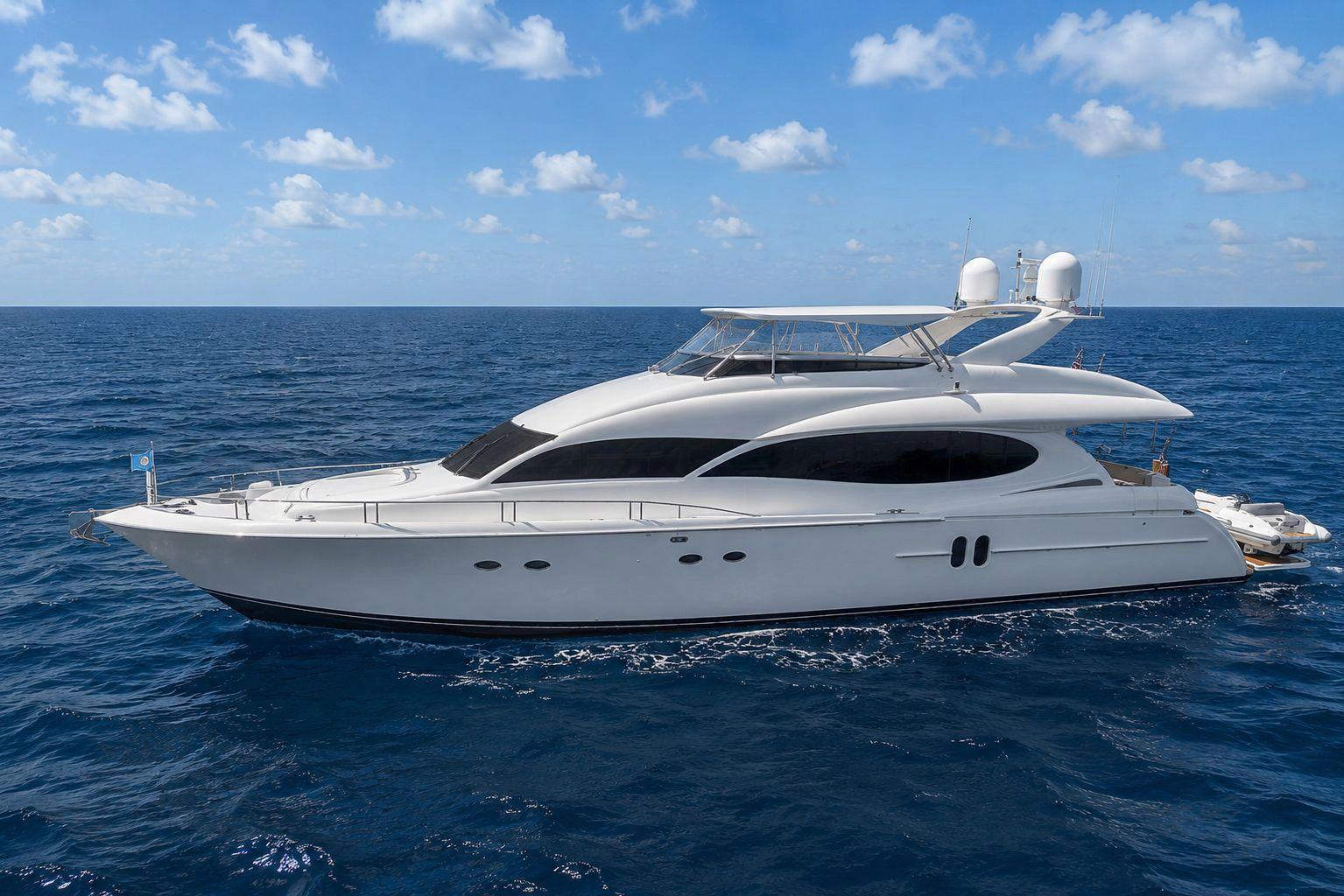 Lazzara 80 Flybridge Motor Yacht