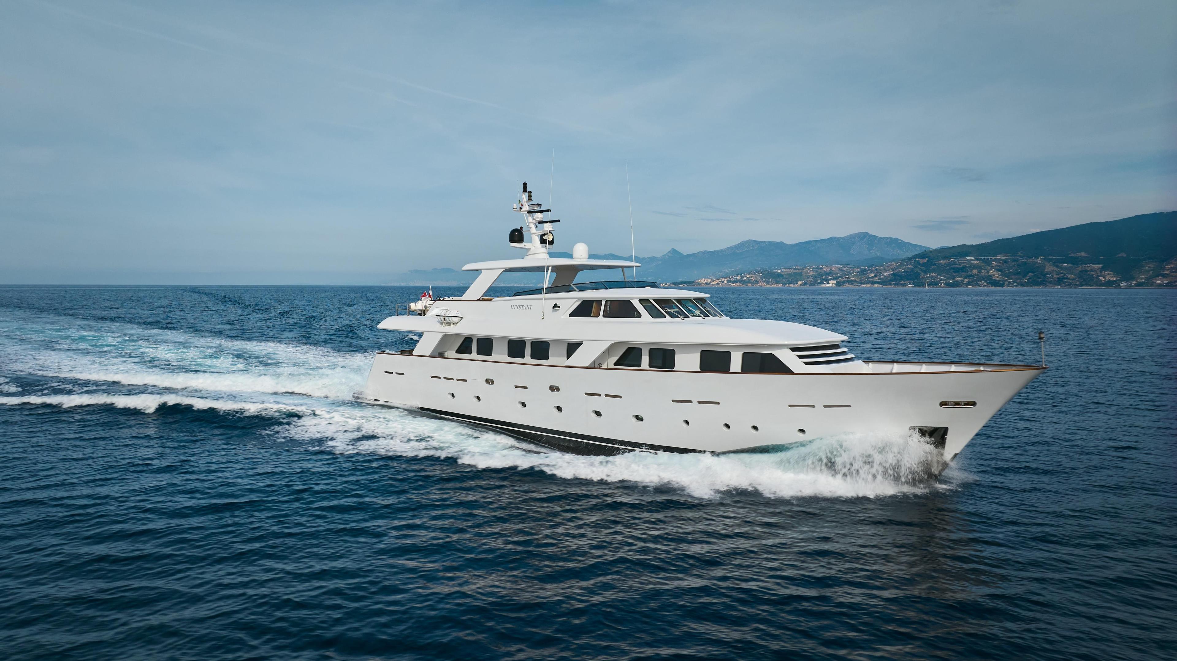 Castagnola Navetta 33