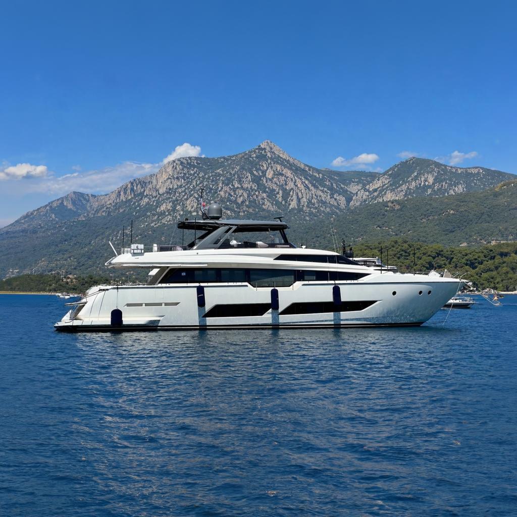 Ferretti 850 for sale