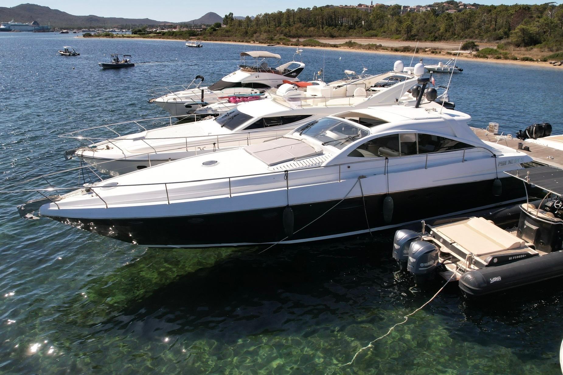 Pershing 65