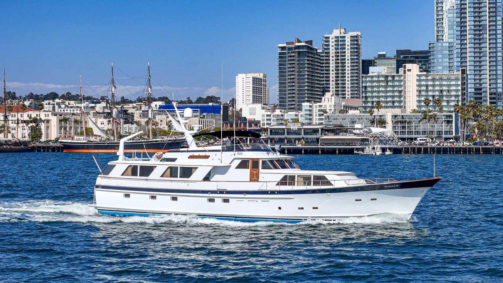 Burger Raised Pilothouse