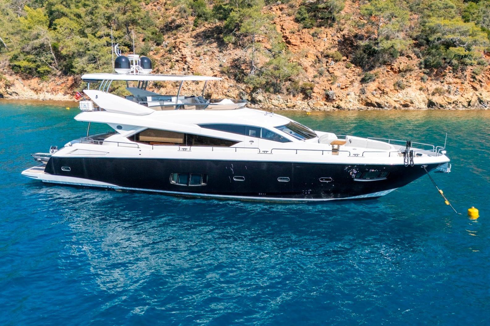 Sunseeker 80 Yacht