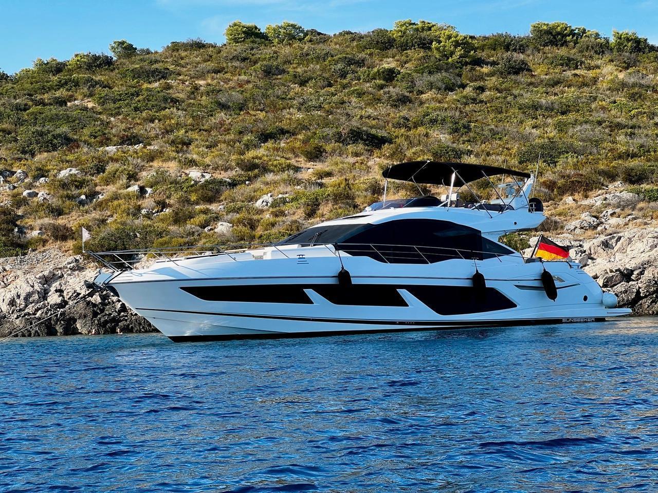 Sunseeker 74 Sport Yacht for sale
