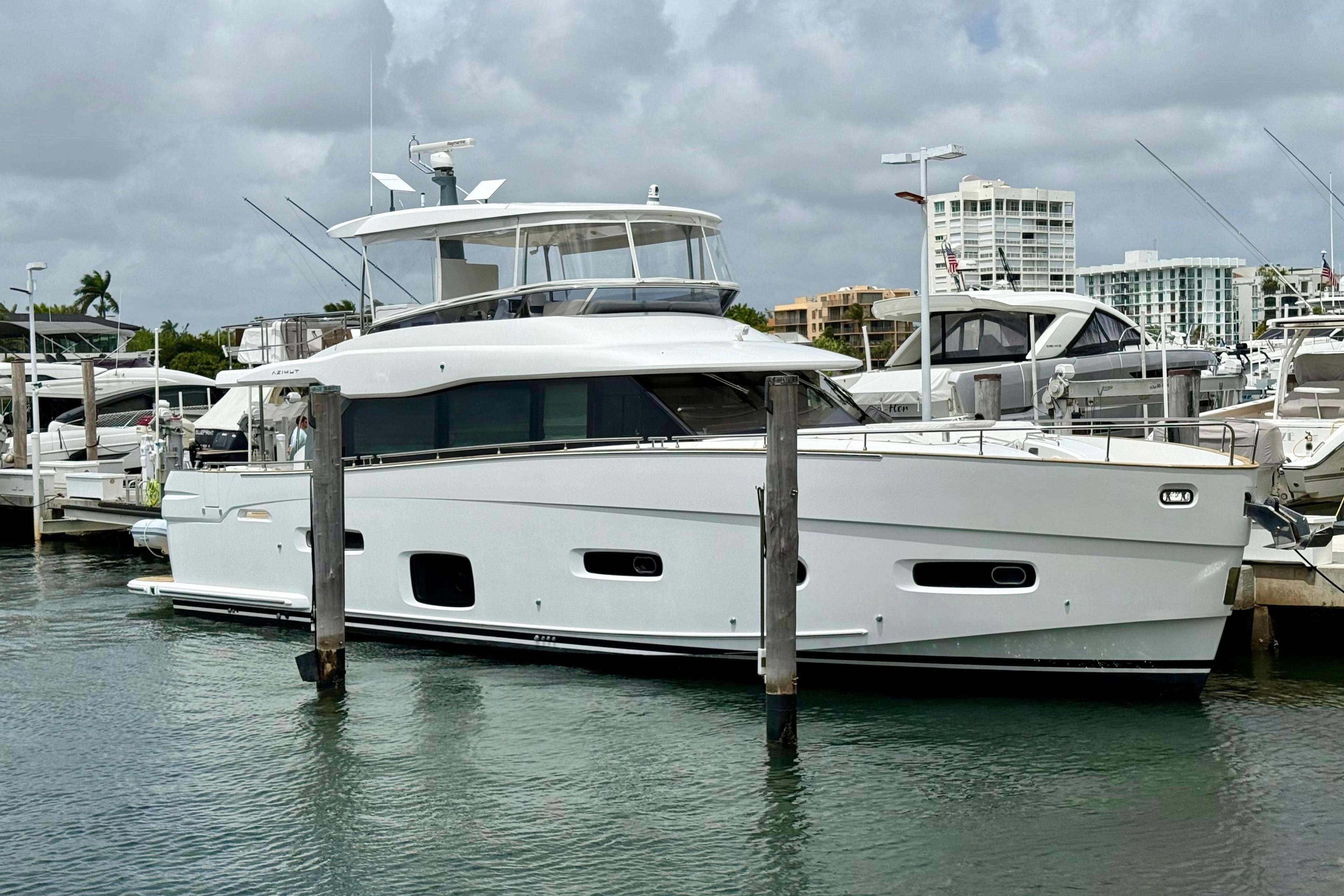 Azimut Magellano 66