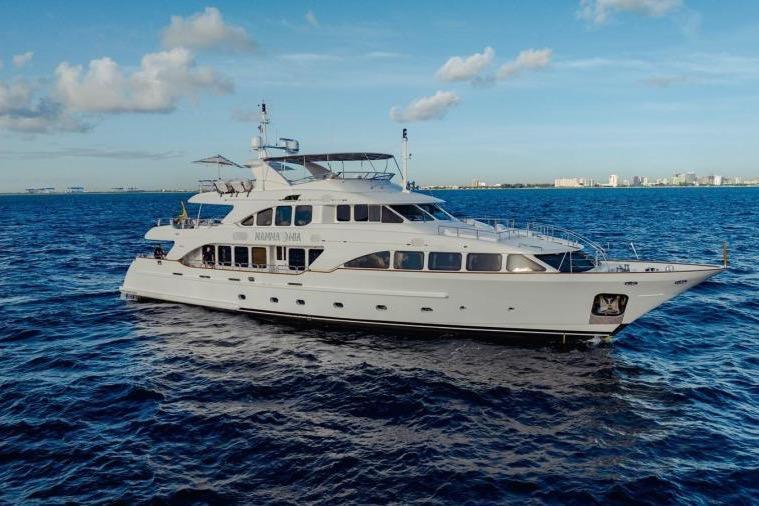 Benetti 120 Classic